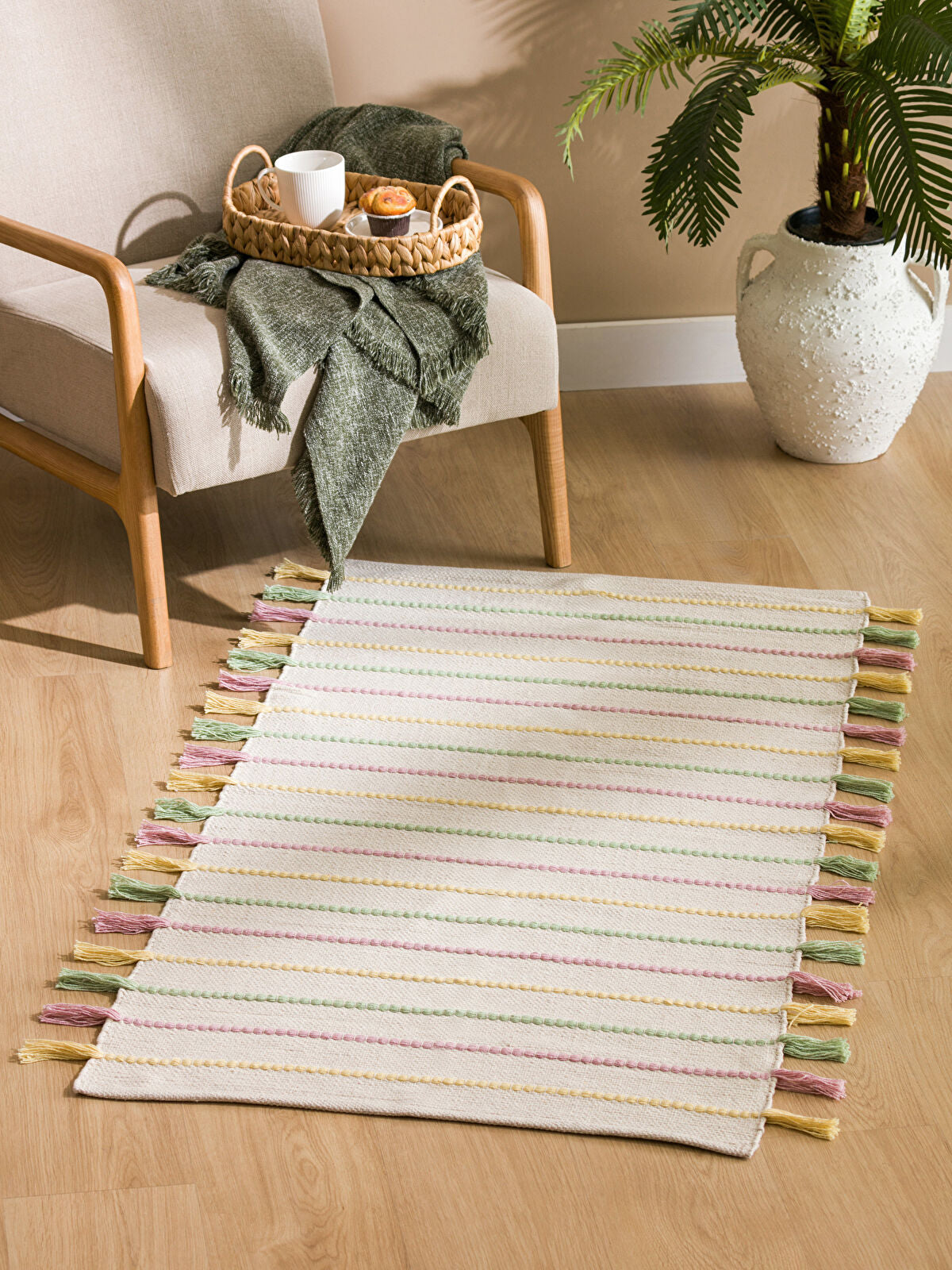 Detailed Pile Carpet 70x140 cm