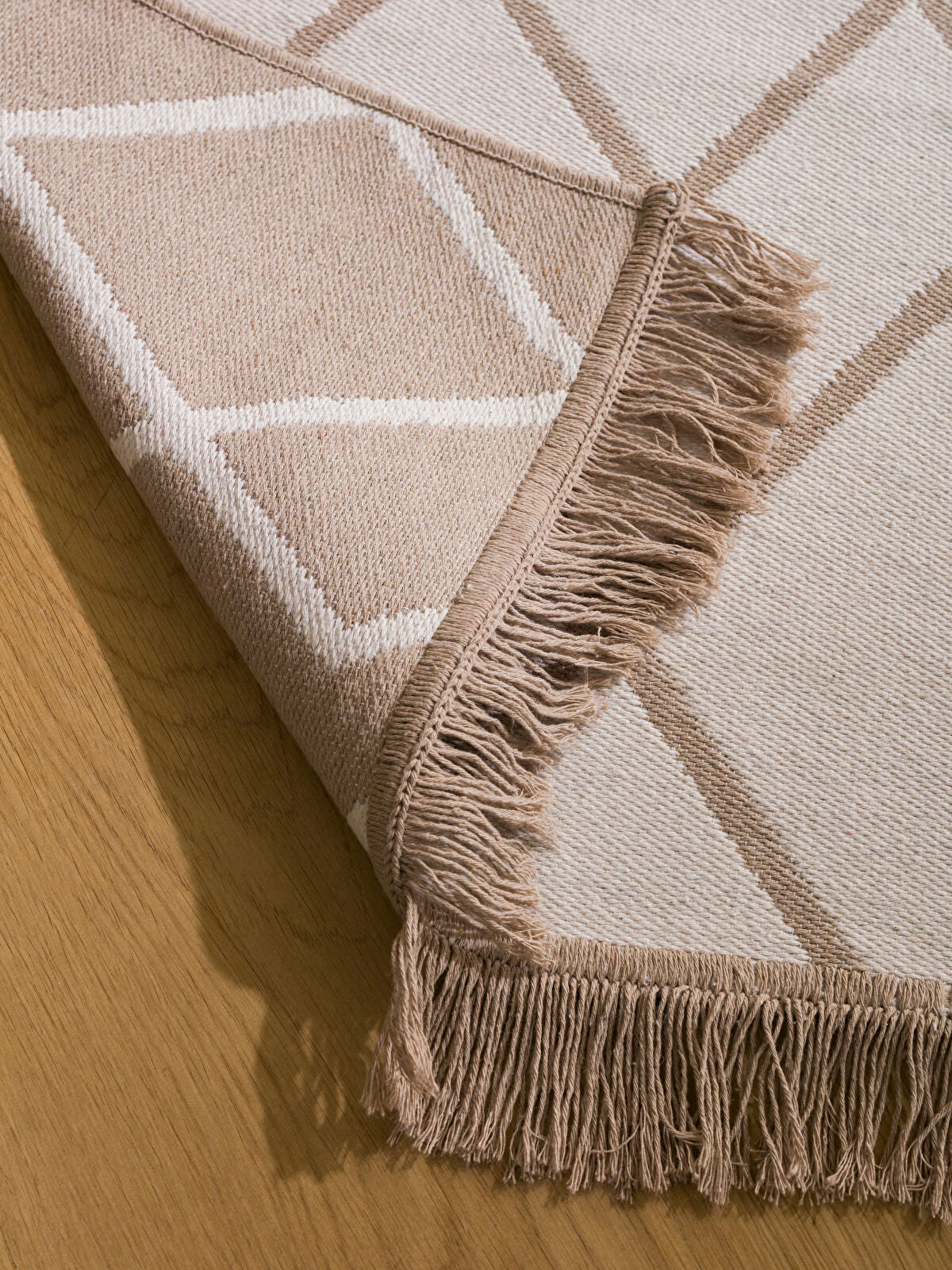 Geometric Patterned Rug 80x140 cm