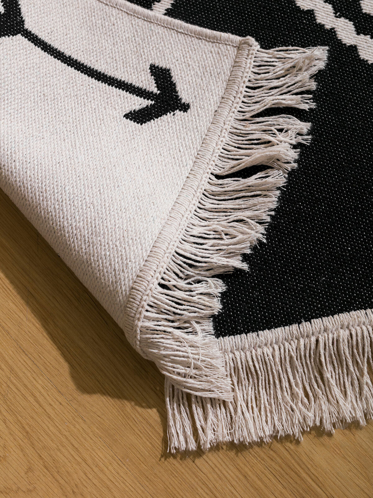 Patterned Tufted Rug 80x150 cm