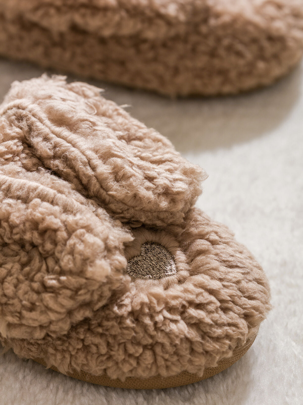 Detailed 3D Applique Women's Home Slipper