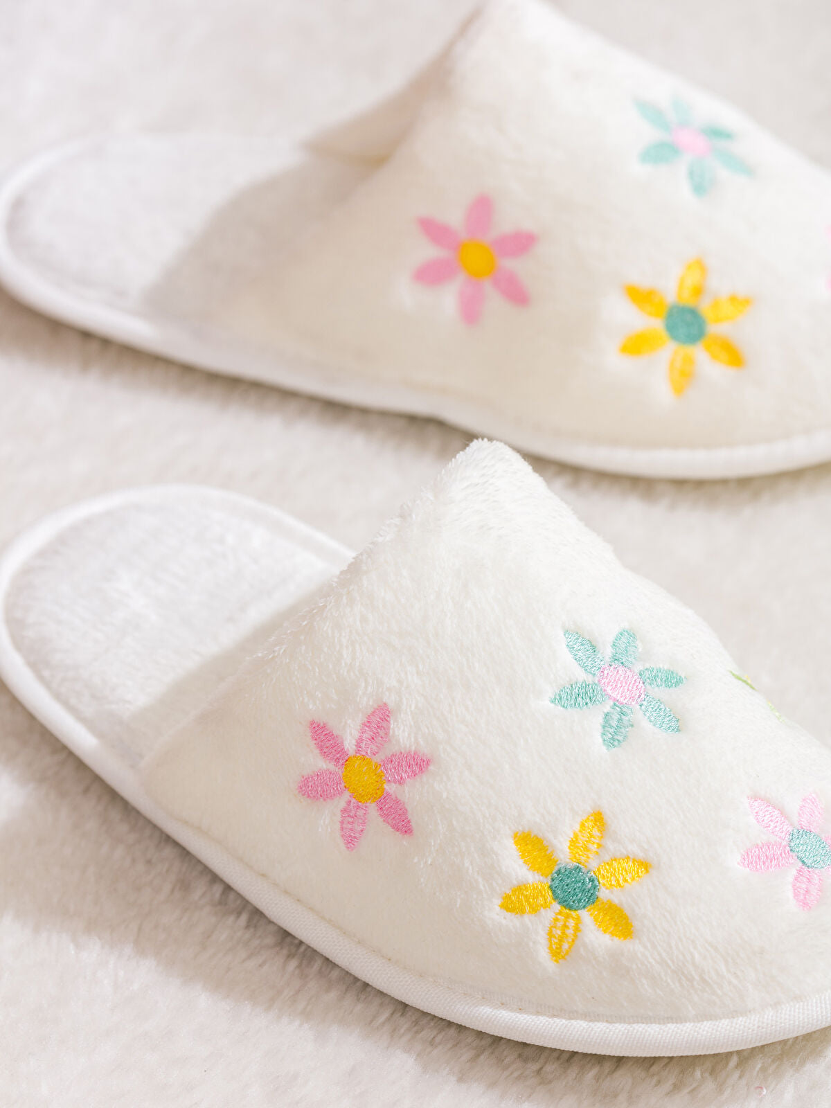 Flower Embroidery Women's Home Slipper