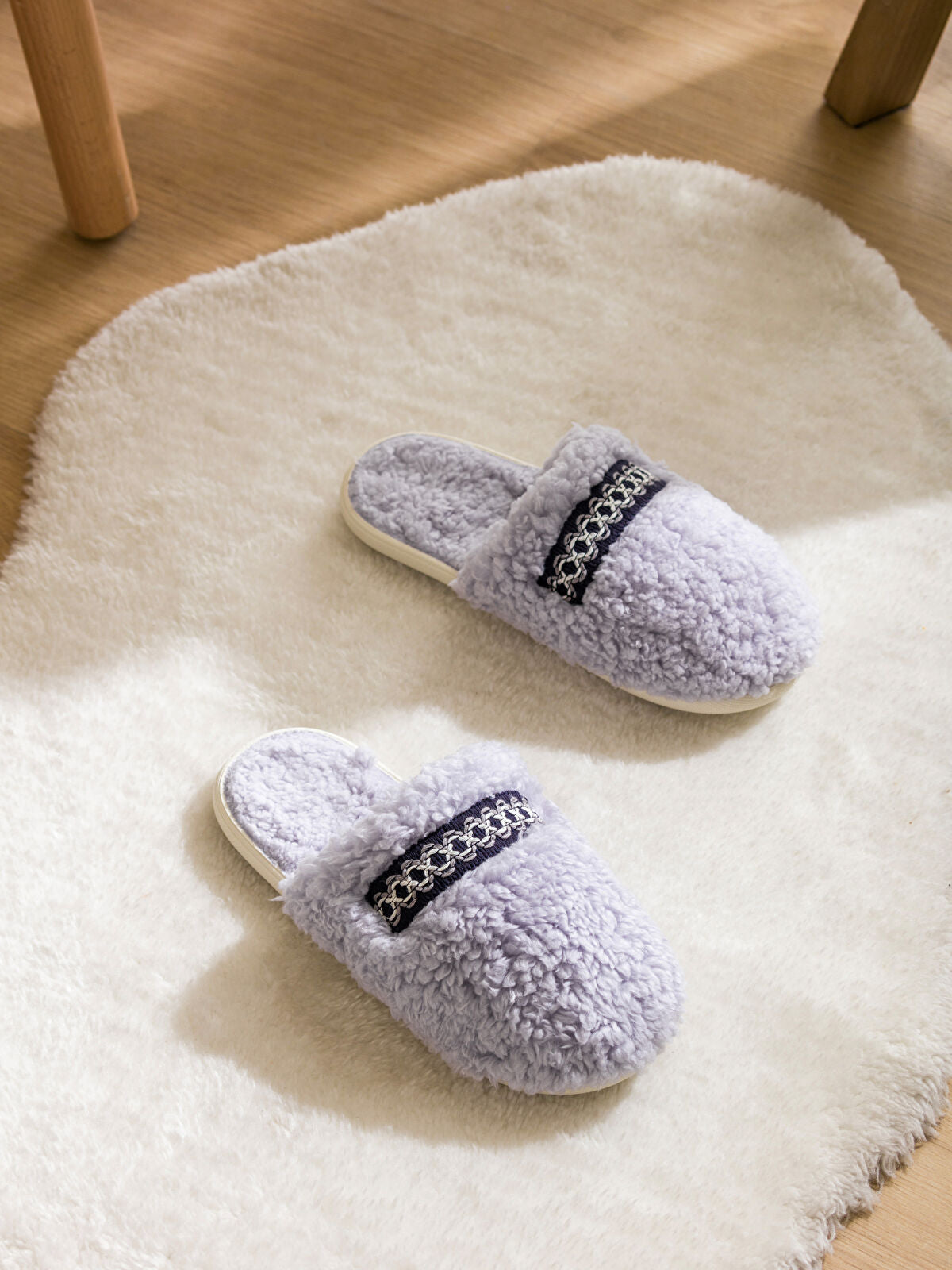 Embellished Women's House Slipper
