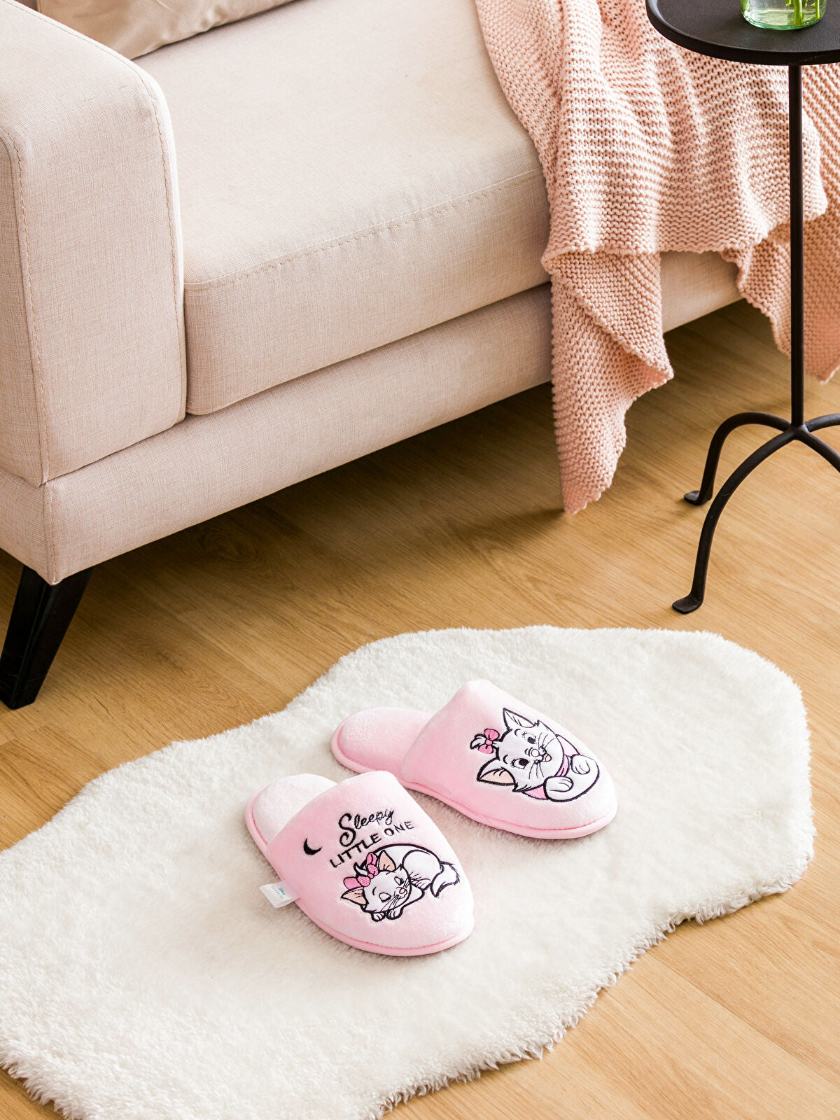 Embellished Women's House Slipper
