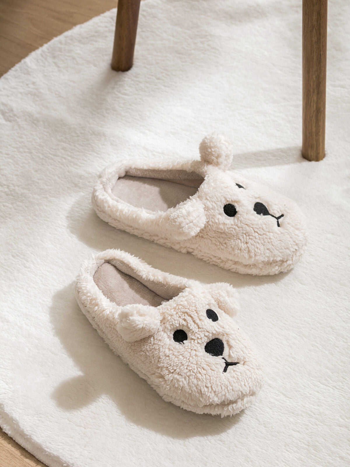Dog Figurine Fleece Women's Home Slipper