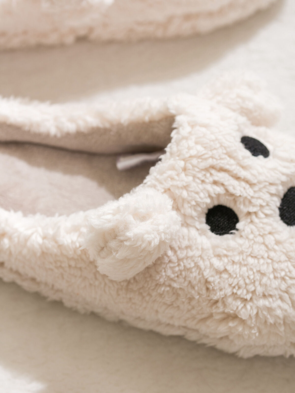 Dog Figurine Fleece Women's Home Slipper