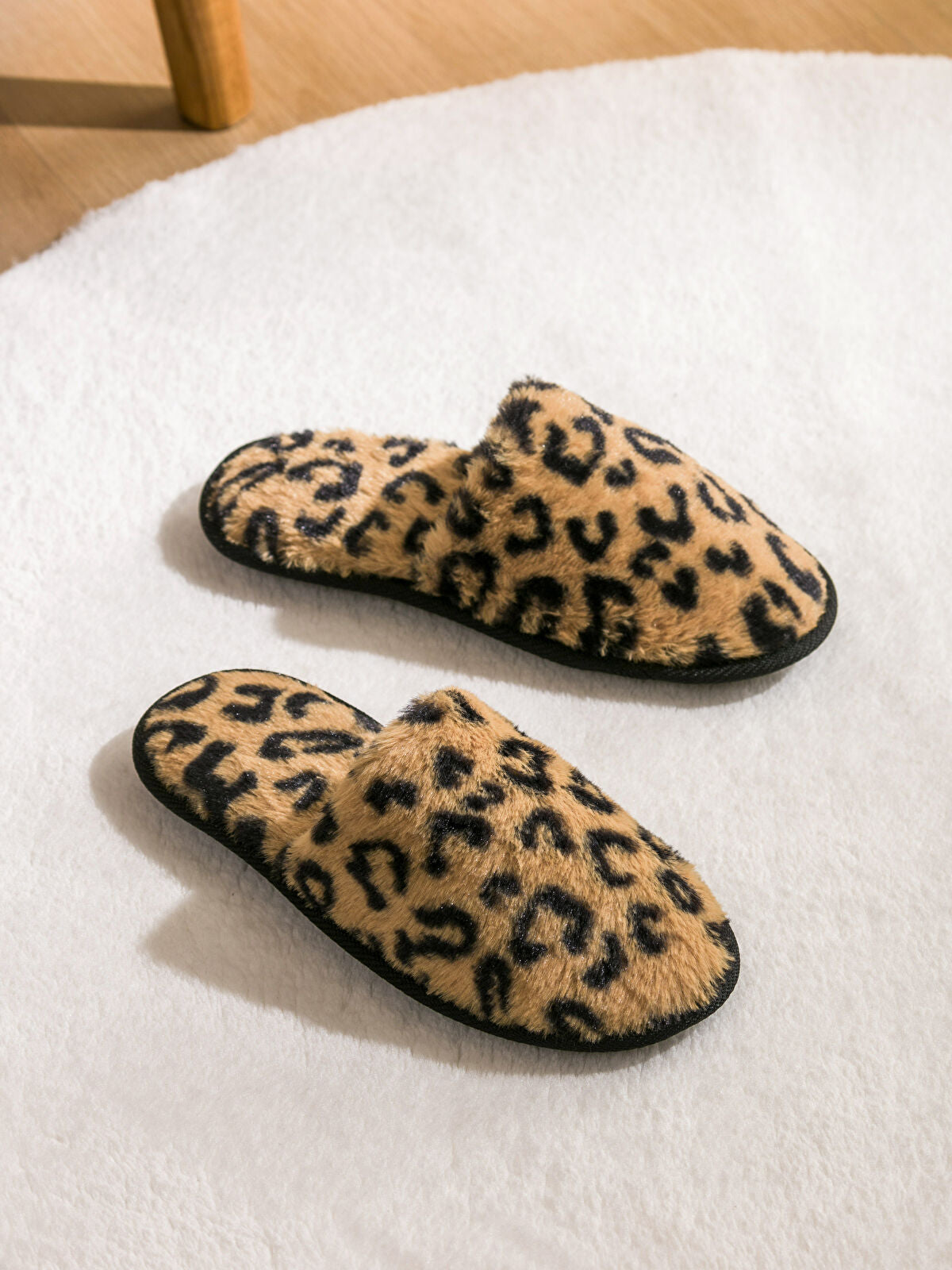 Women's Leopard Print Plush Home Slippers