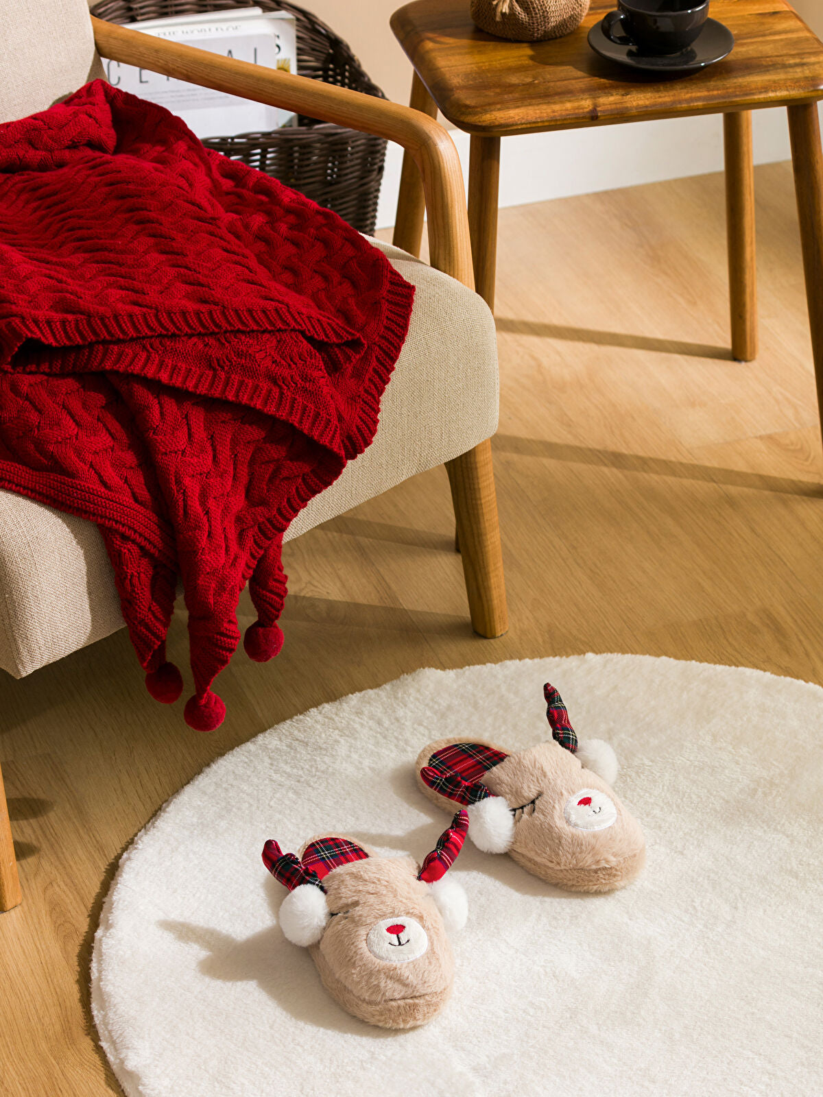 Slipper with Geometric Design for Women