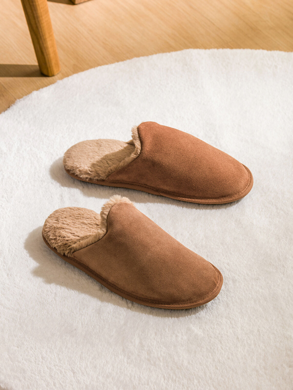 Fleece-Lined Men's Home Slippers