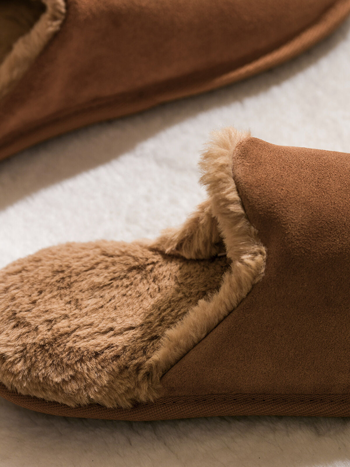 Fleece-Lined Men's Home Slippers