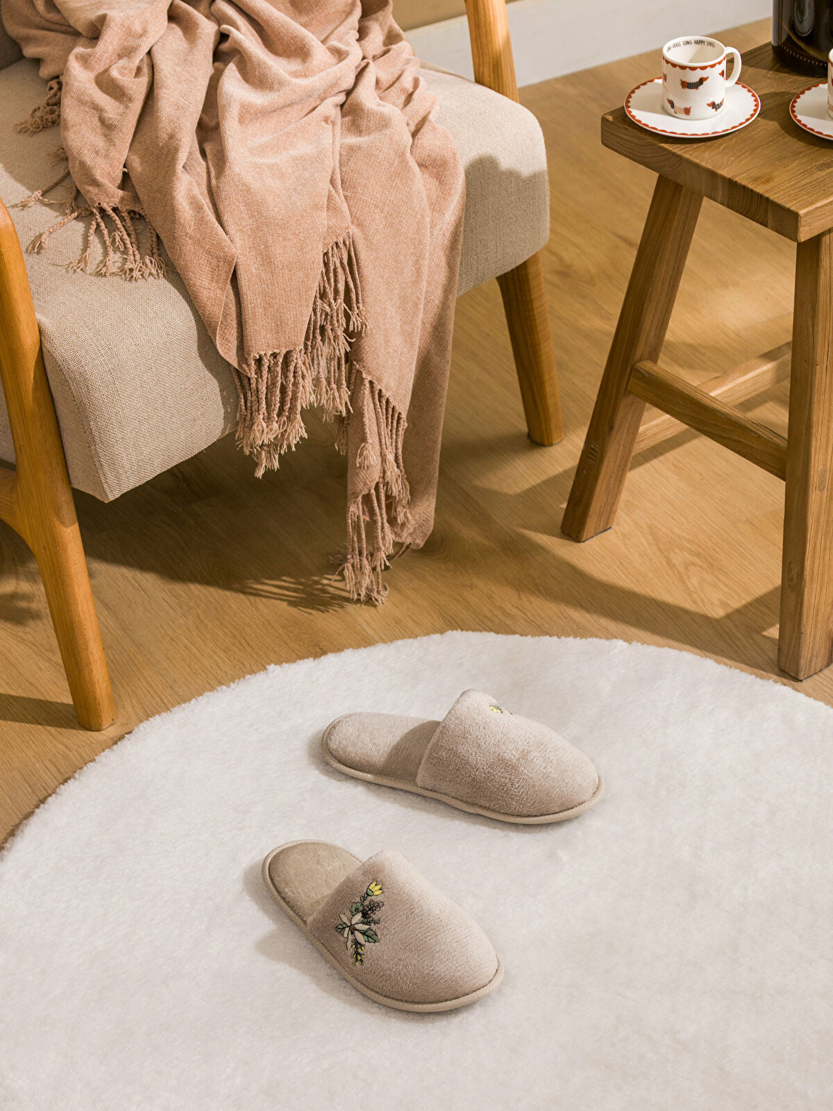 Flower Embroidery Women's Home Slipper