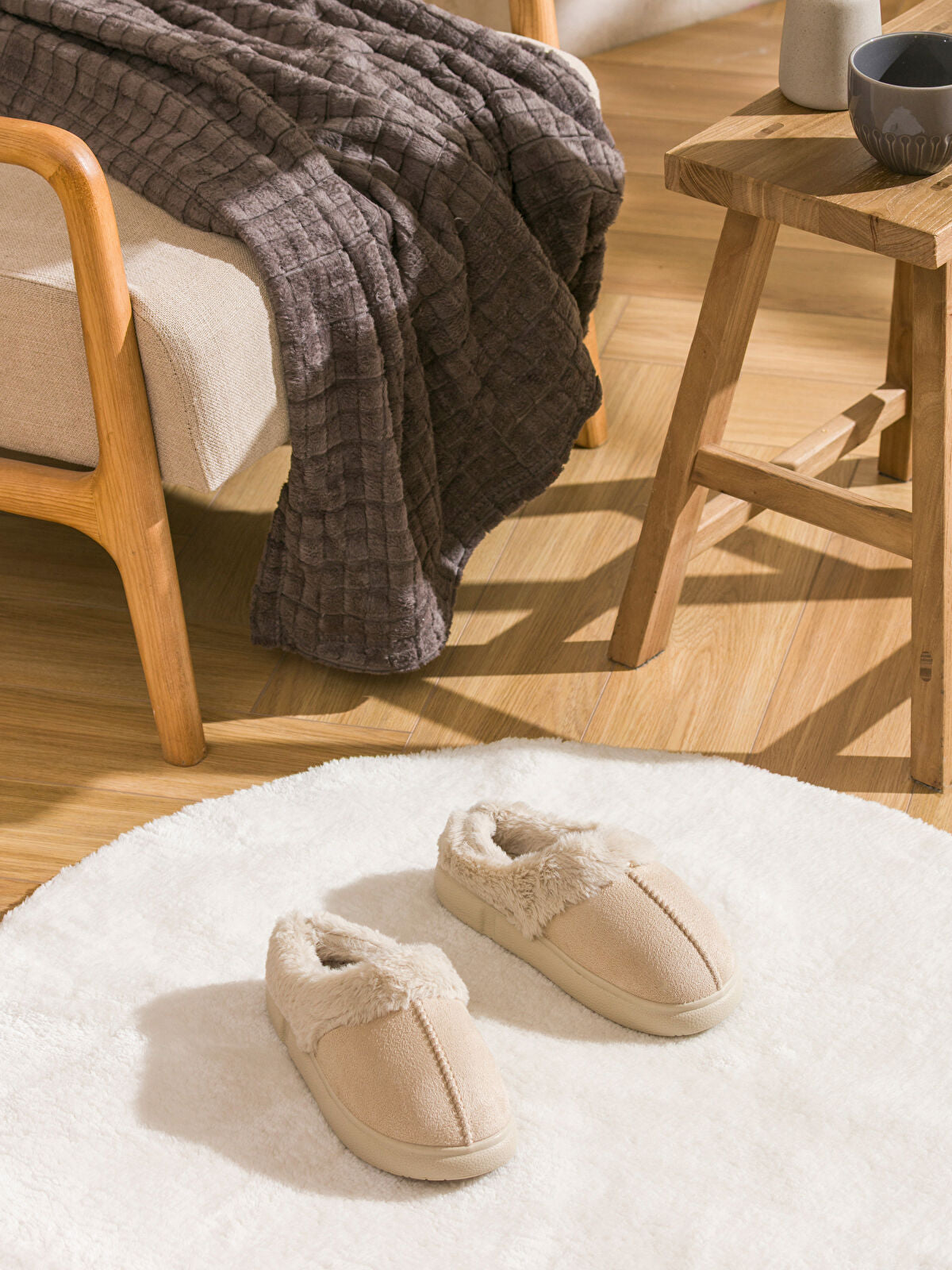 Smooth Appearance Women's Home Slippers
