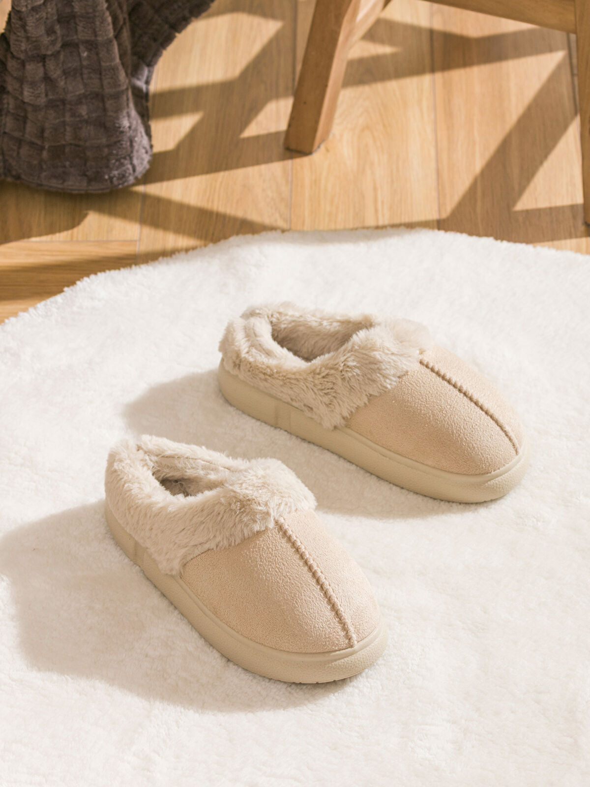 Smooth Appearance Women's Home Slippers