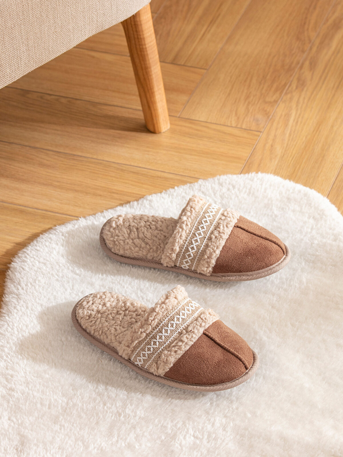 Smooth Appearance Women's Home Slippers