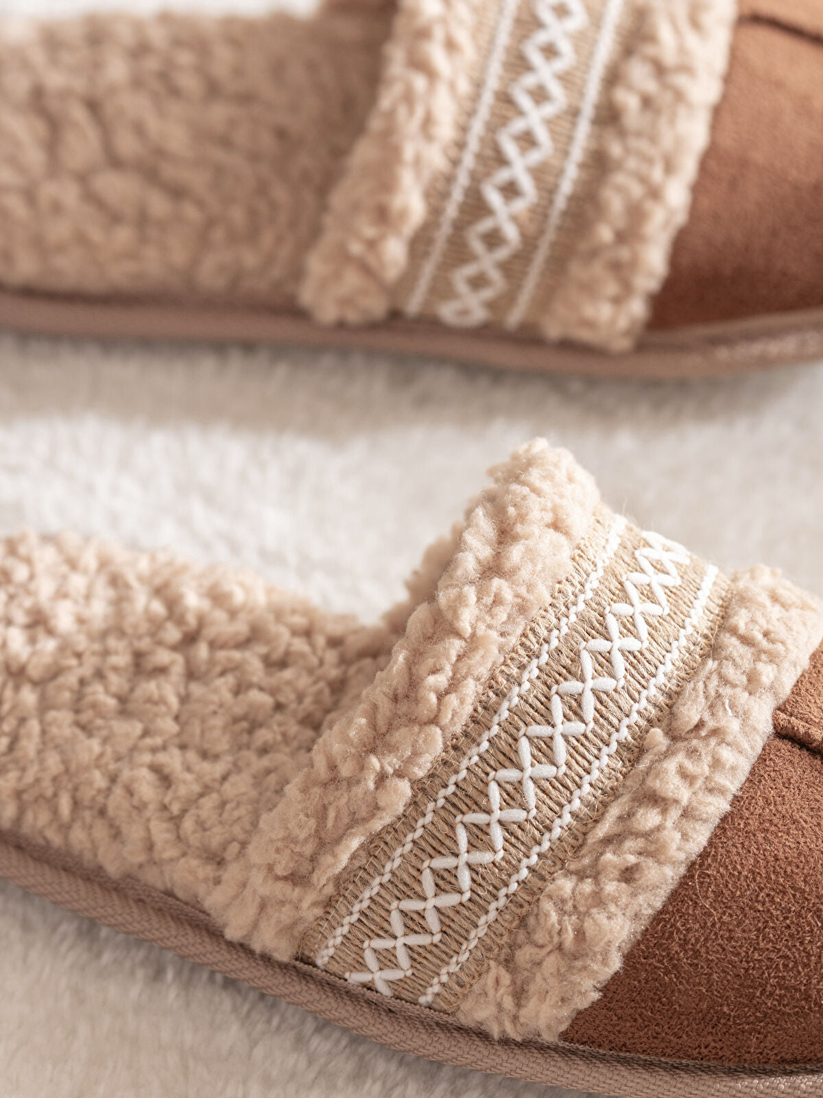 Smooth Appearance Women's Home Slippers