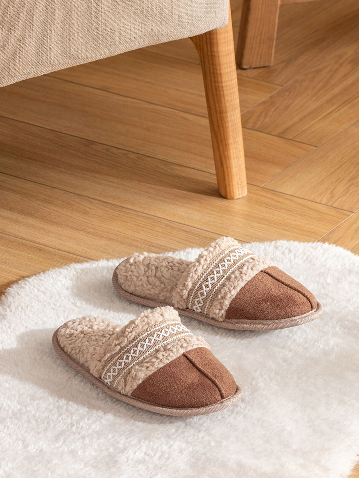 Smooth Appearance Women's Home Slippers