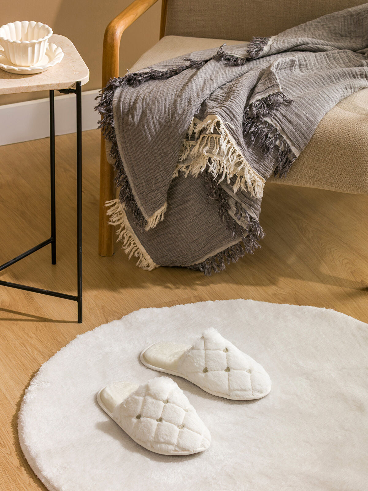 Embellished Women's House Slipper