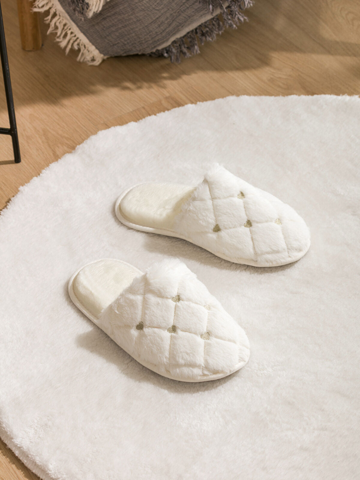 Embellished Women's House Slipper