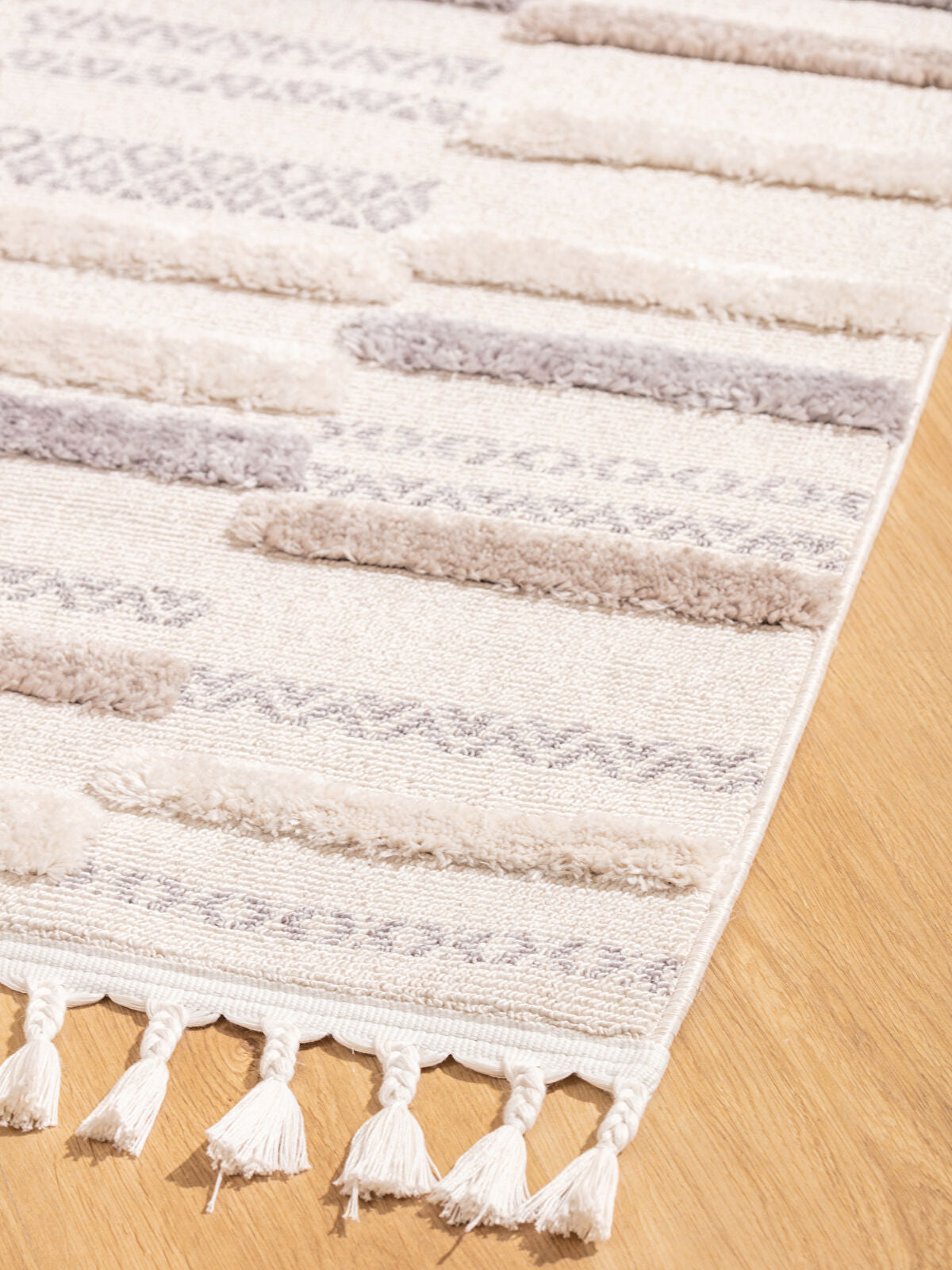 Patterned Tufted Rug 80x150 cm