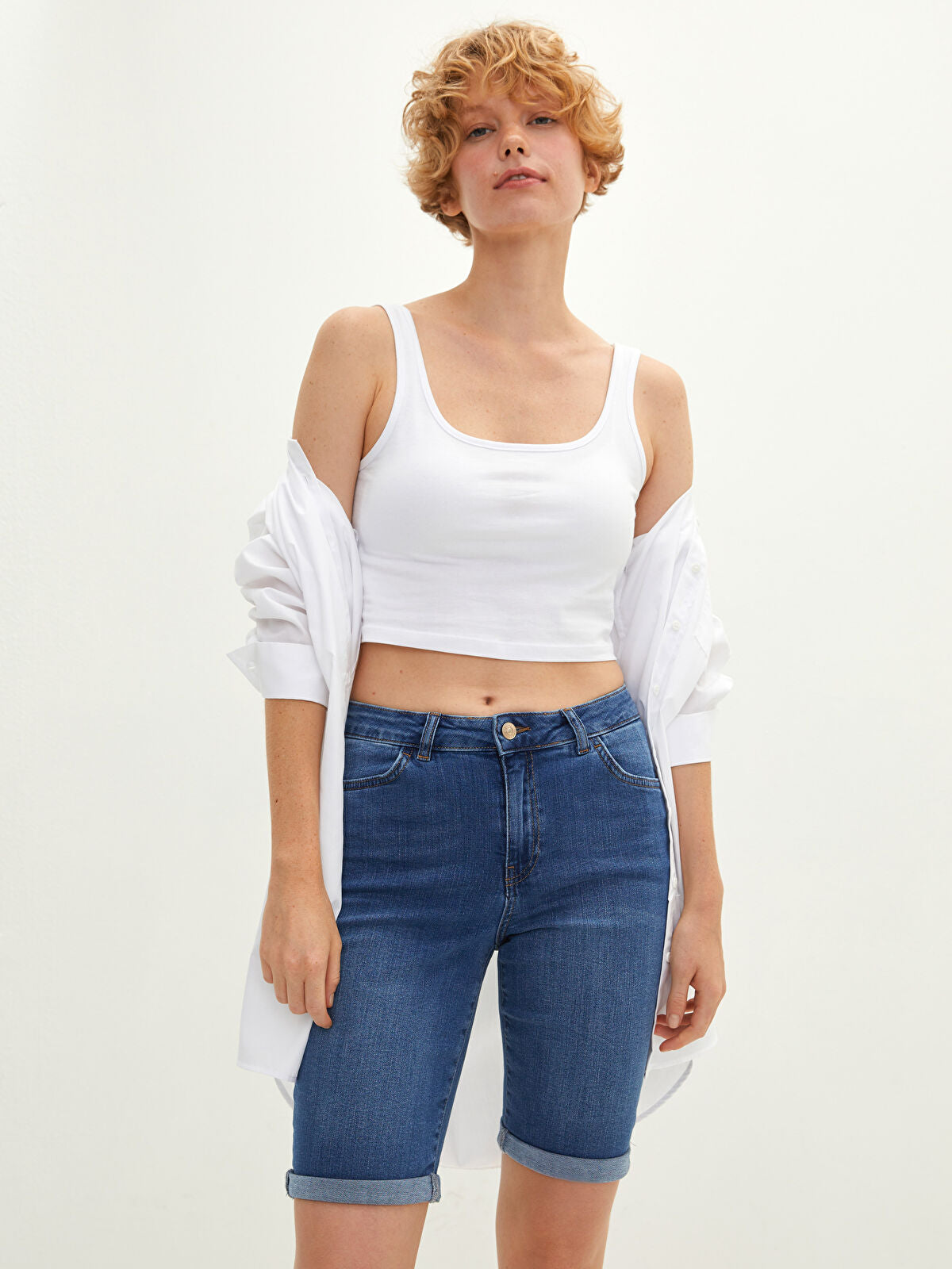 High Waist Pocket Detailed Women Rodeo Jean Short