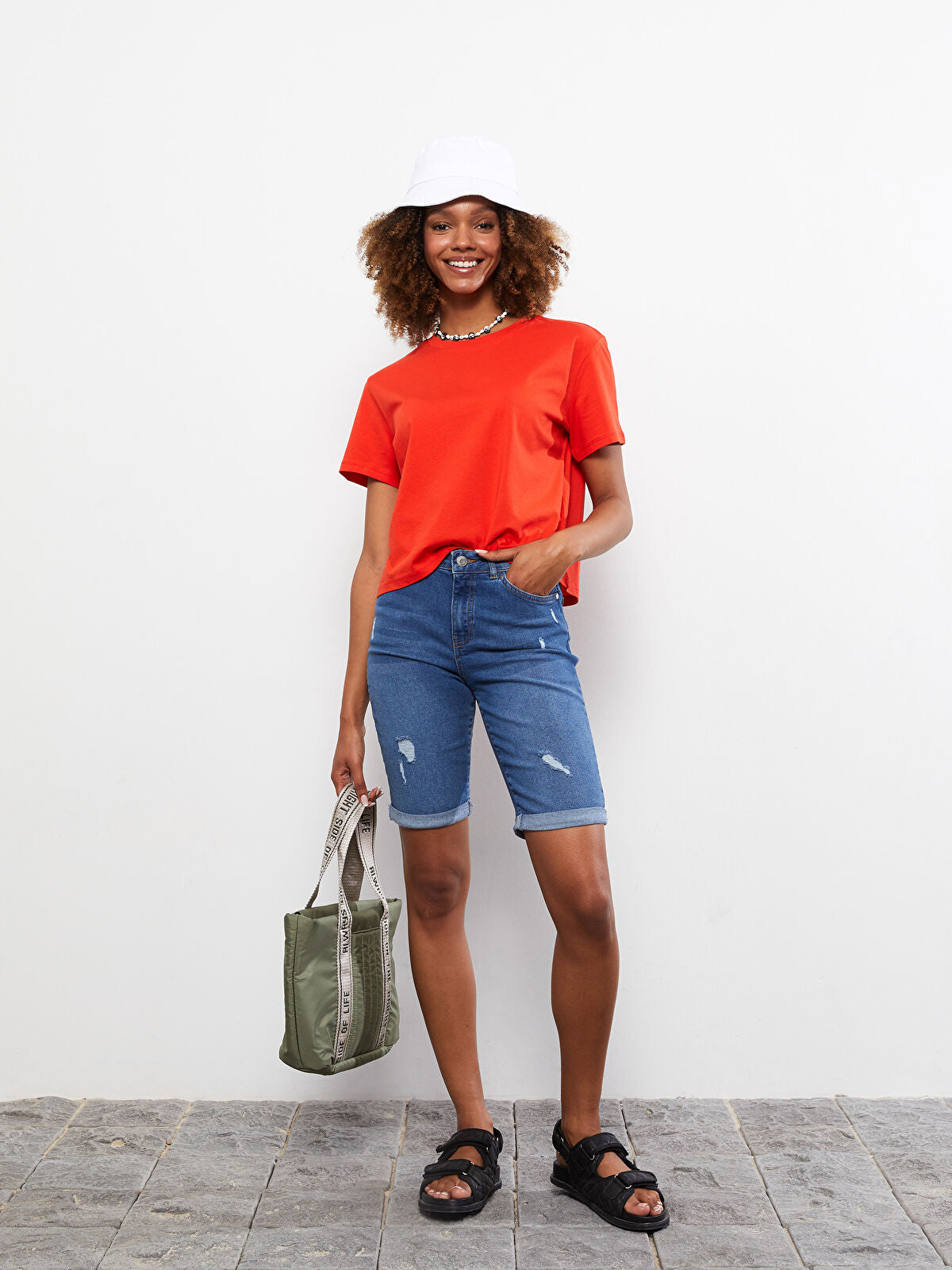 Standard Fit Straight Pocket Women's Rodeo Jeans Short
