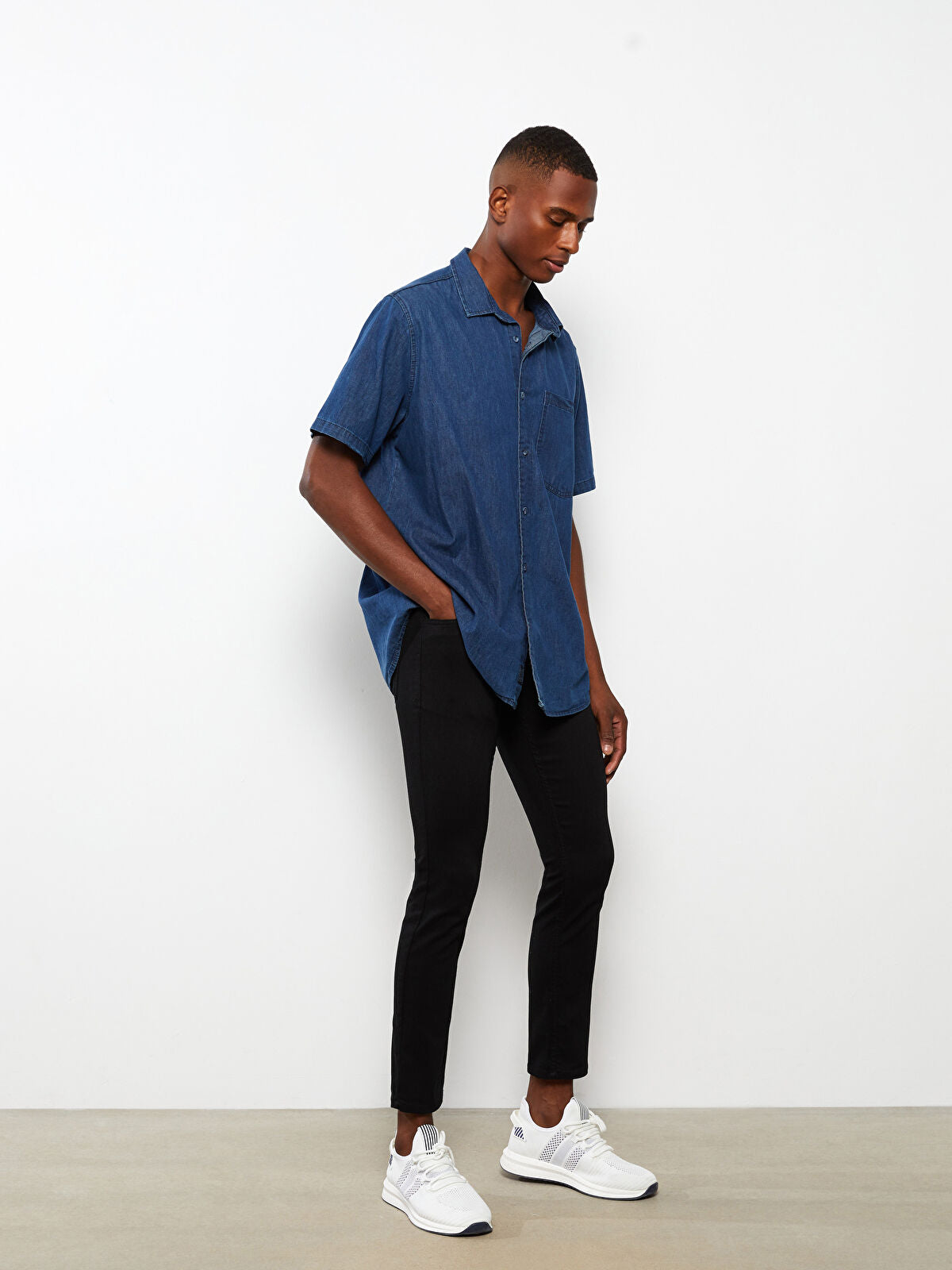 750 Slim Fit Men's Woven Jean Pantalon