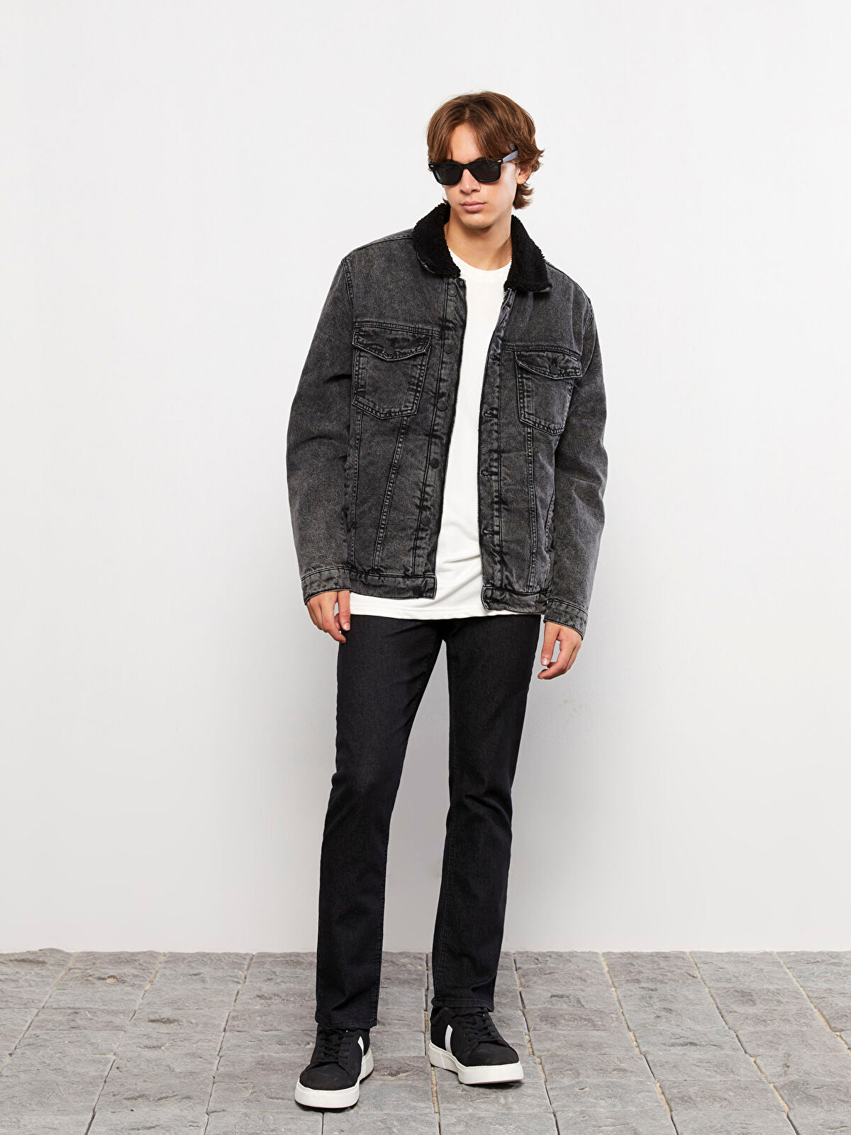 Comfortable Fit Collared Men's Jean Jacket