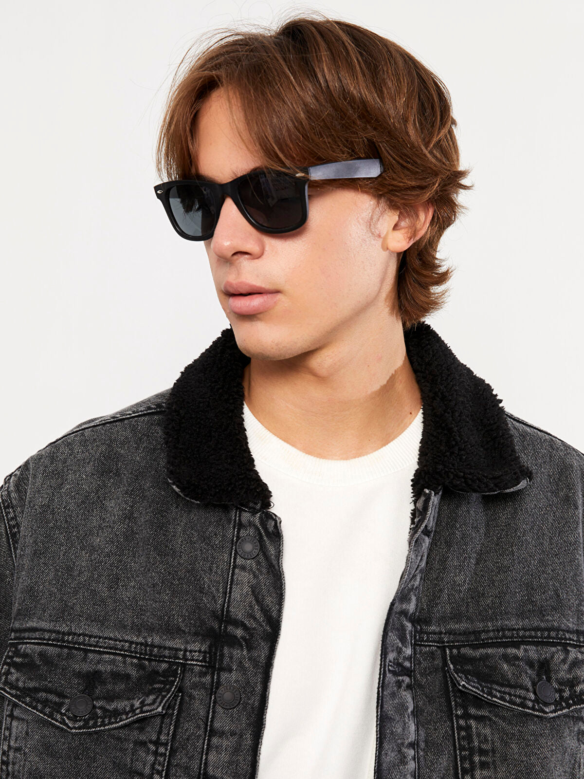 Comfortable Fit Collared Men's Jean Jacket