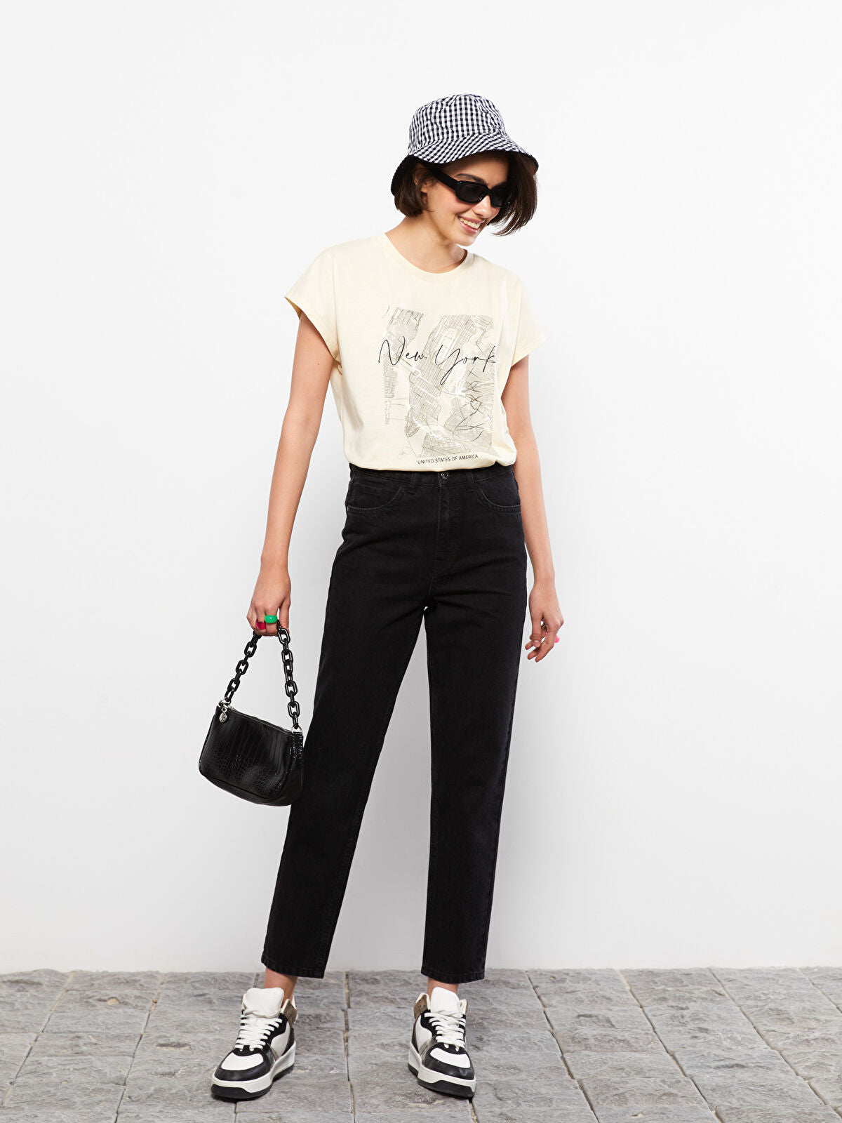 High Waist Mom Fit Straight Pocket Women Rodeo Jean Pants
