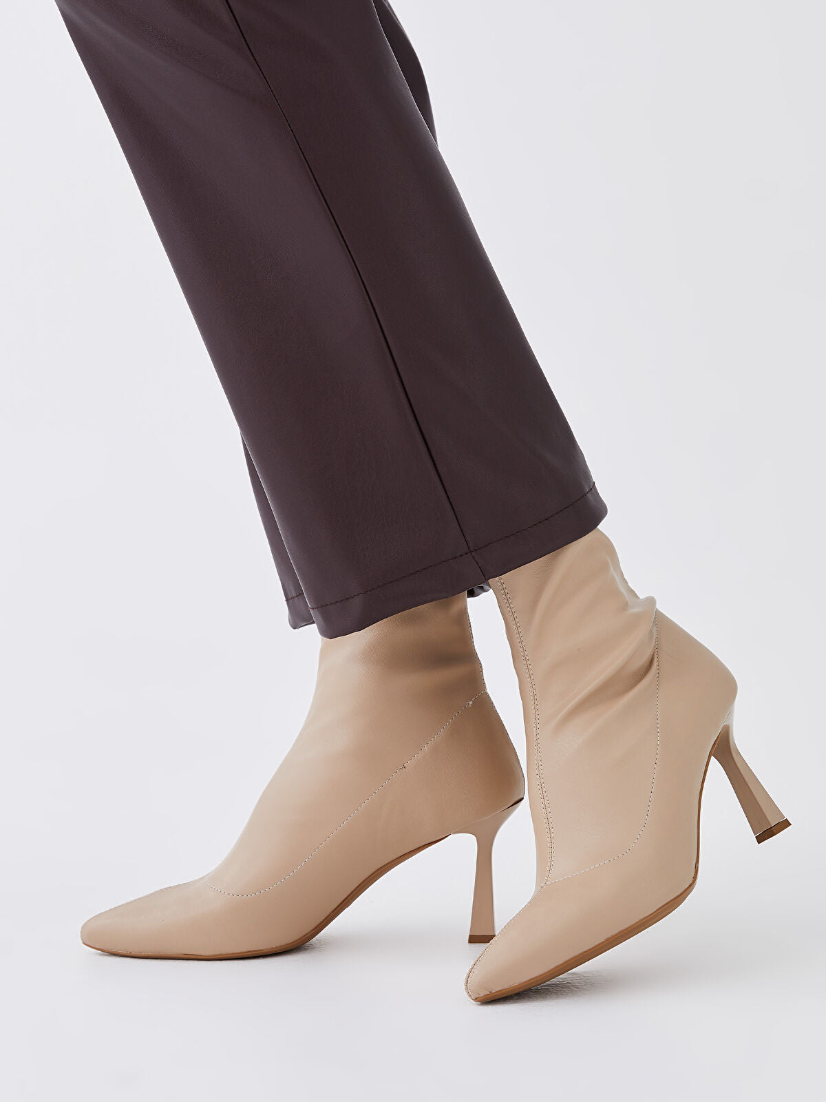 Leather-Looked Pointed Toe Women's Heeled Boot