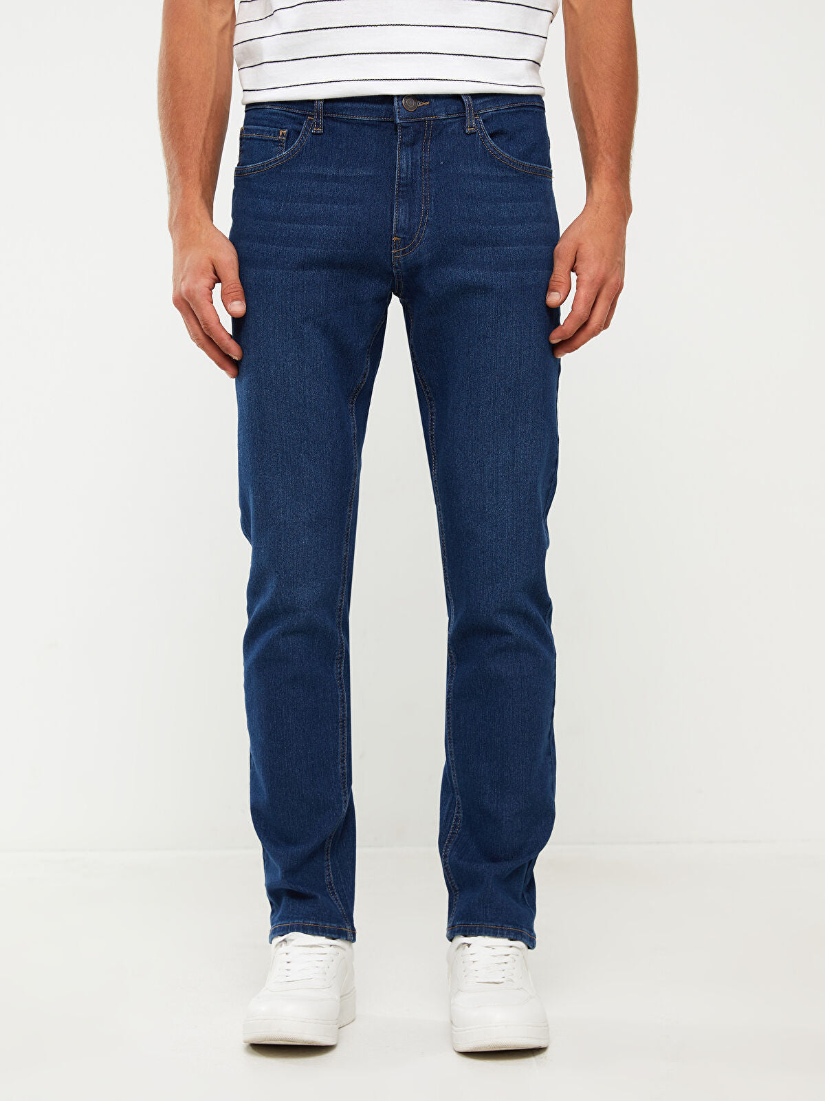 750 Slim Fit Men's Woven Jean Pantalon