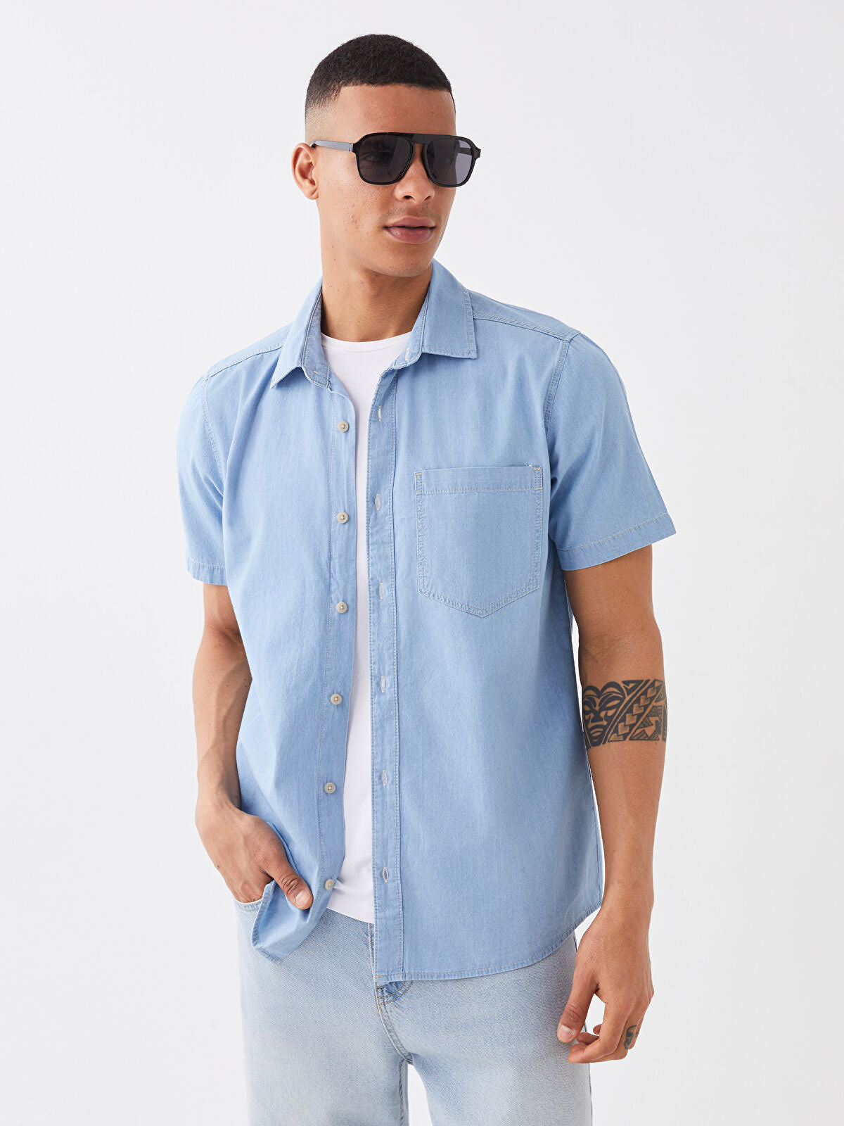 Regular Fit Short Sleeve Men's Denim Shirt