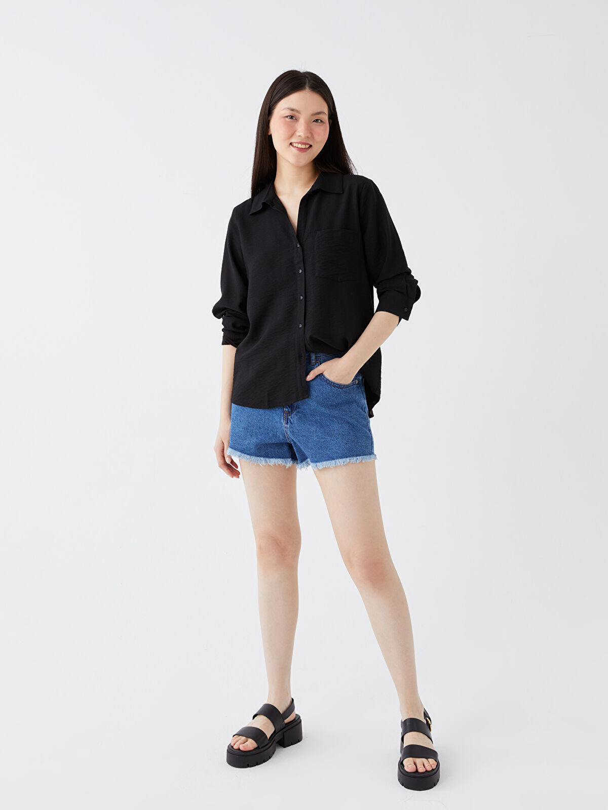 Standard Fit Women's Jeans Short