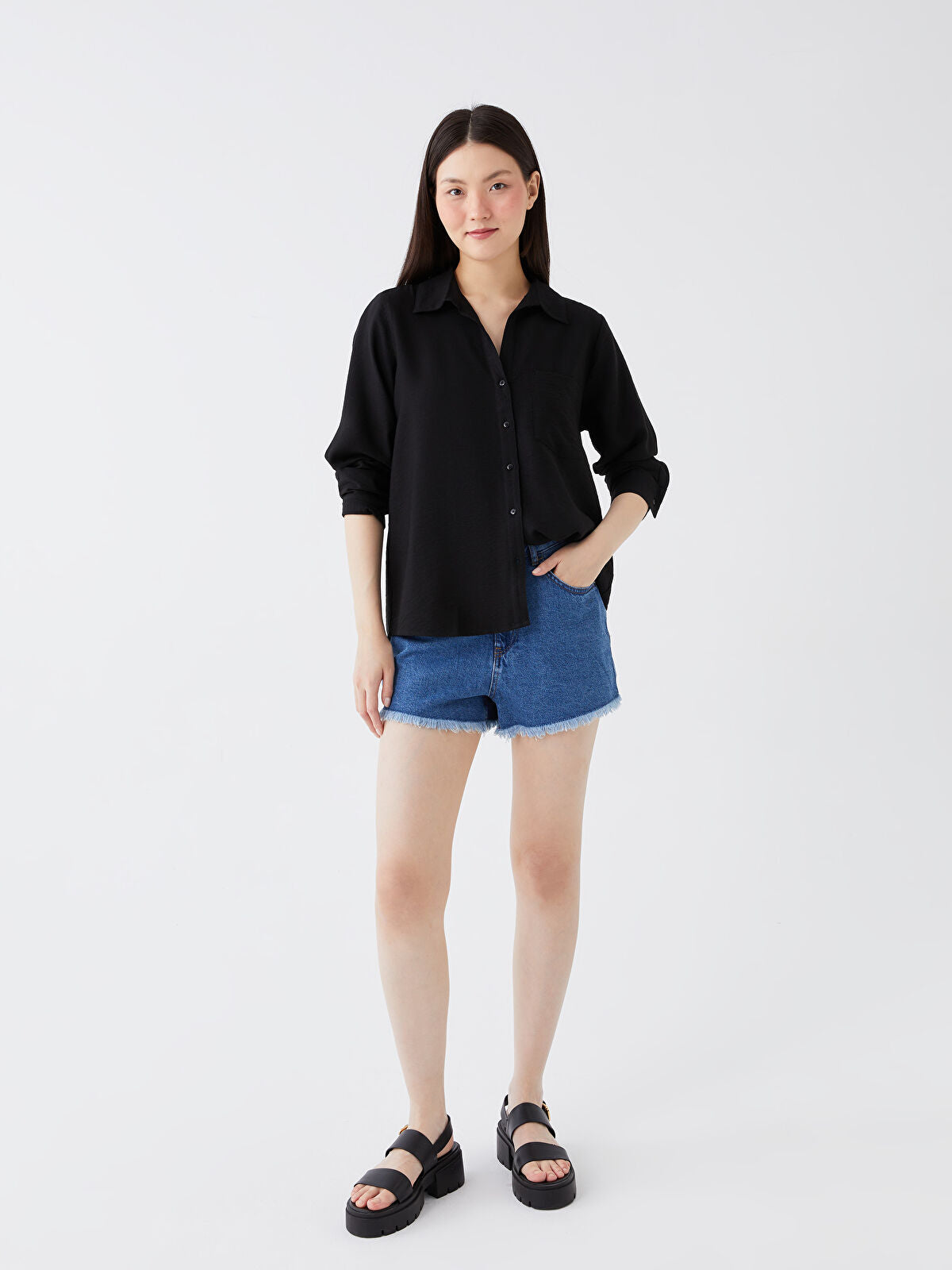 Standard Fit Women's Jeans Short