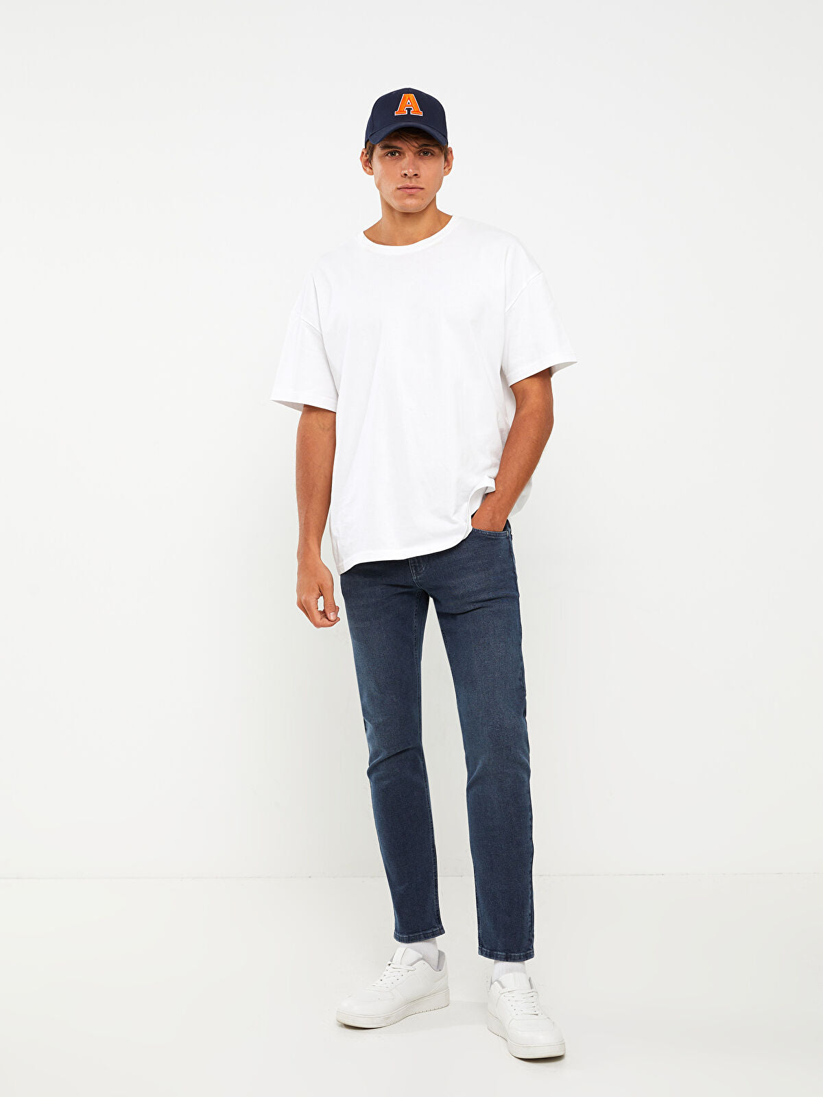 750 Slim Fit Men's Woven Jean Pantalon