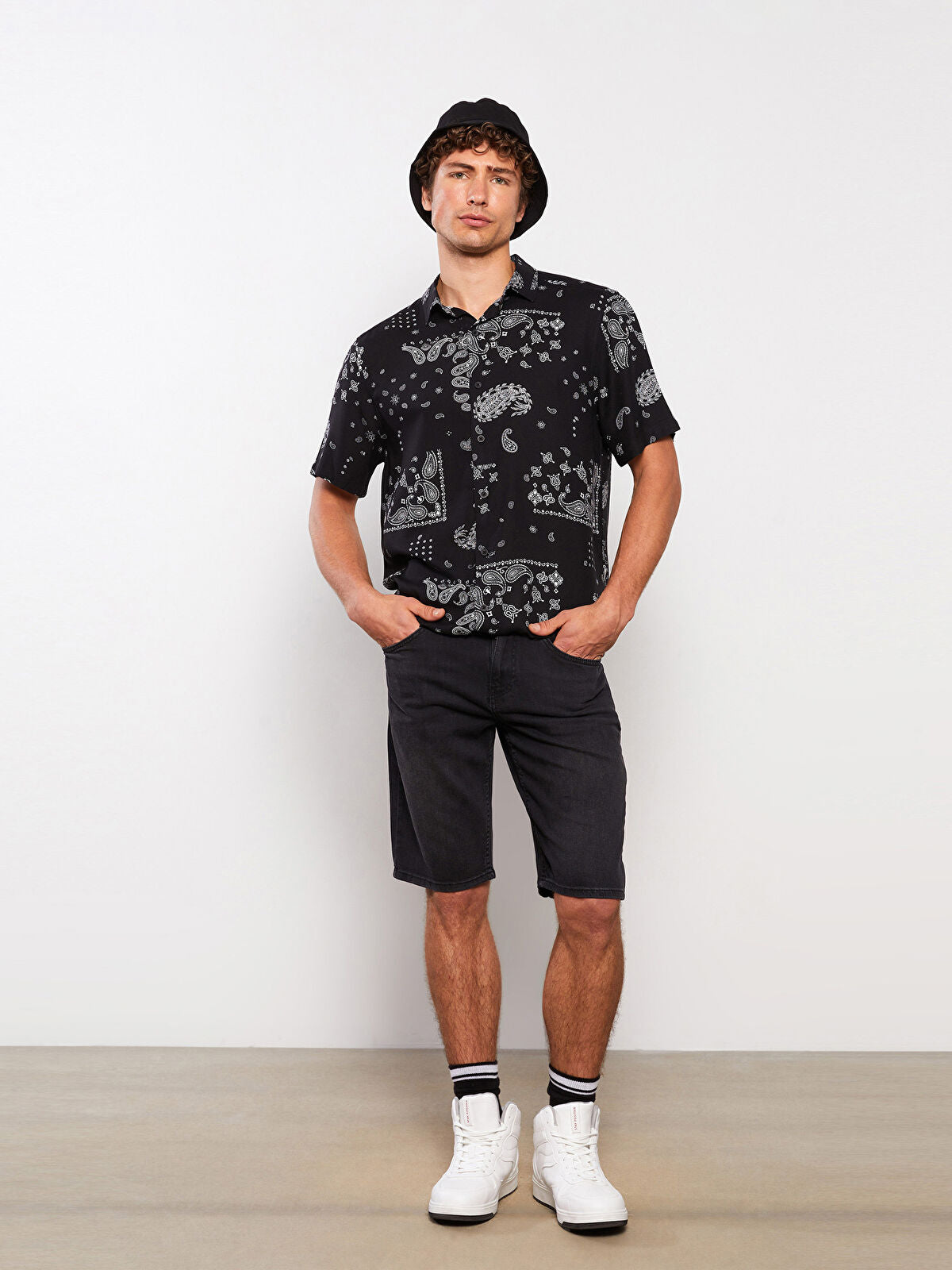 Standard Fit Men's Jeans Shorts