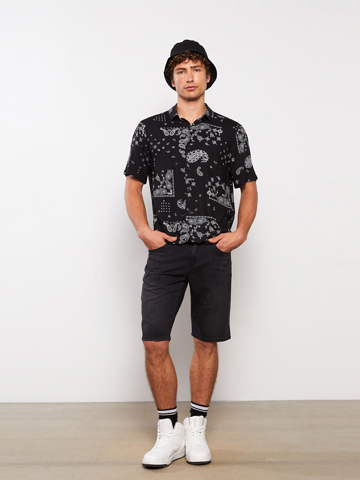 Standard Fit Men's Jeans Shorts