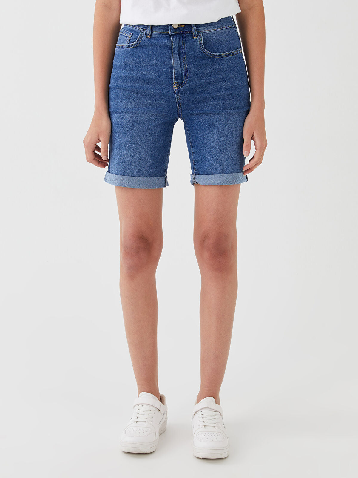 Normal Waist Bermuda Fit Women's Jeans Short