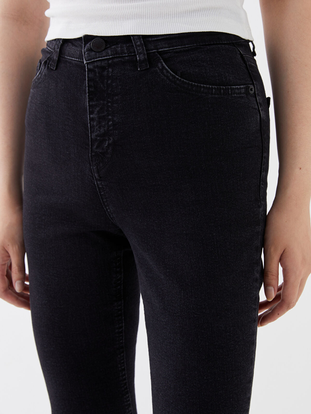 Regular Waist Slim Fit Women's Jeans Shorts