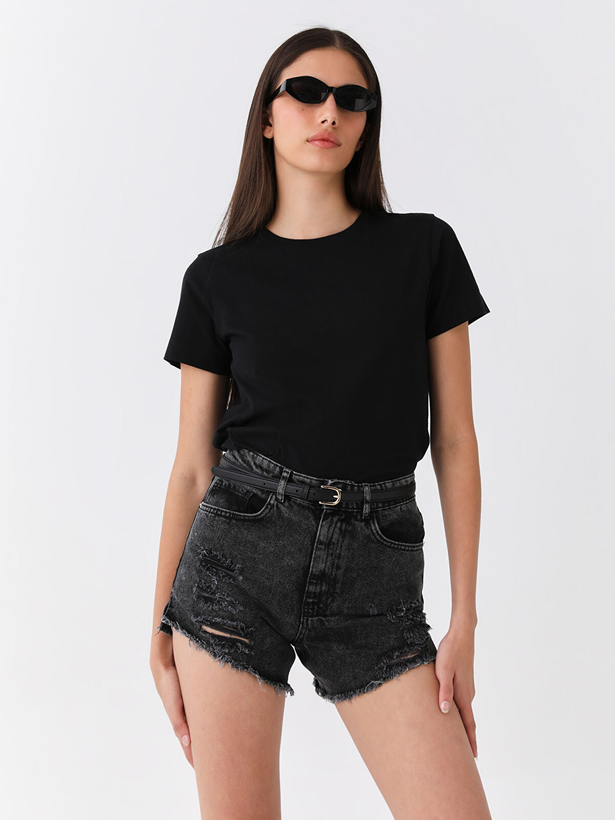Standard Fit Ripped Detailed Women's Jeans Shorts