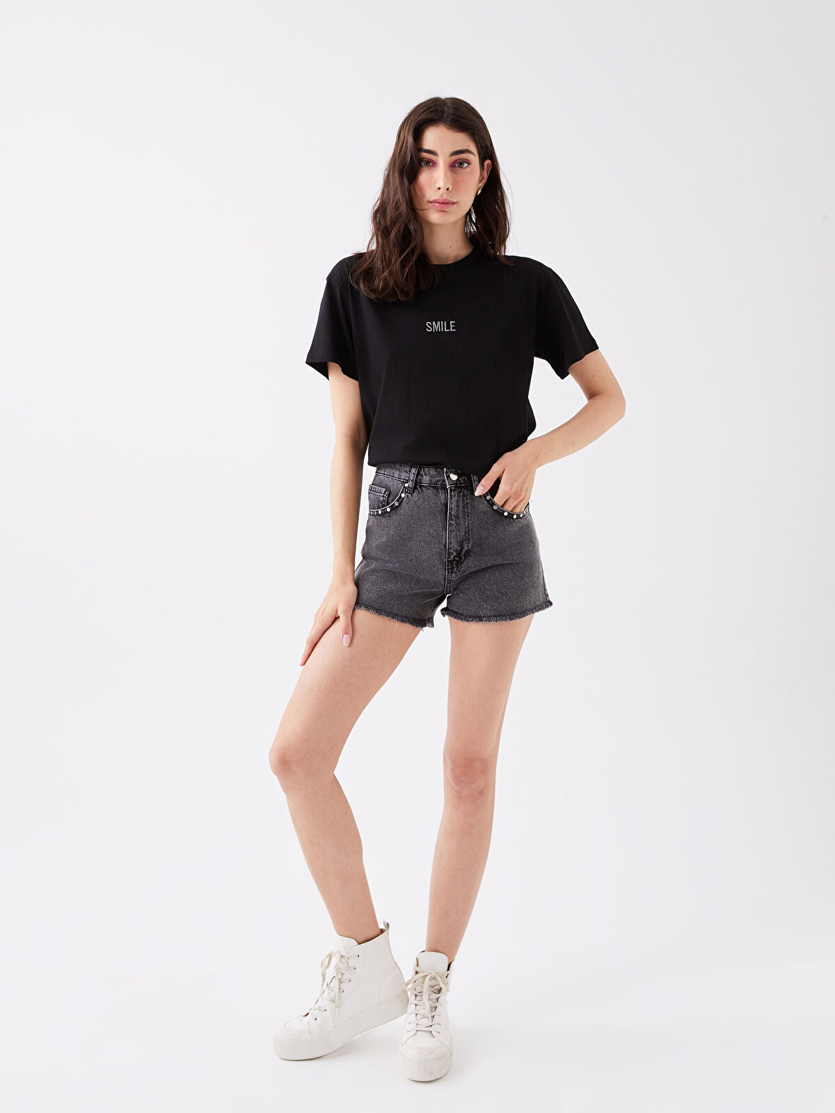 Standard Fit Women's Jeans Short