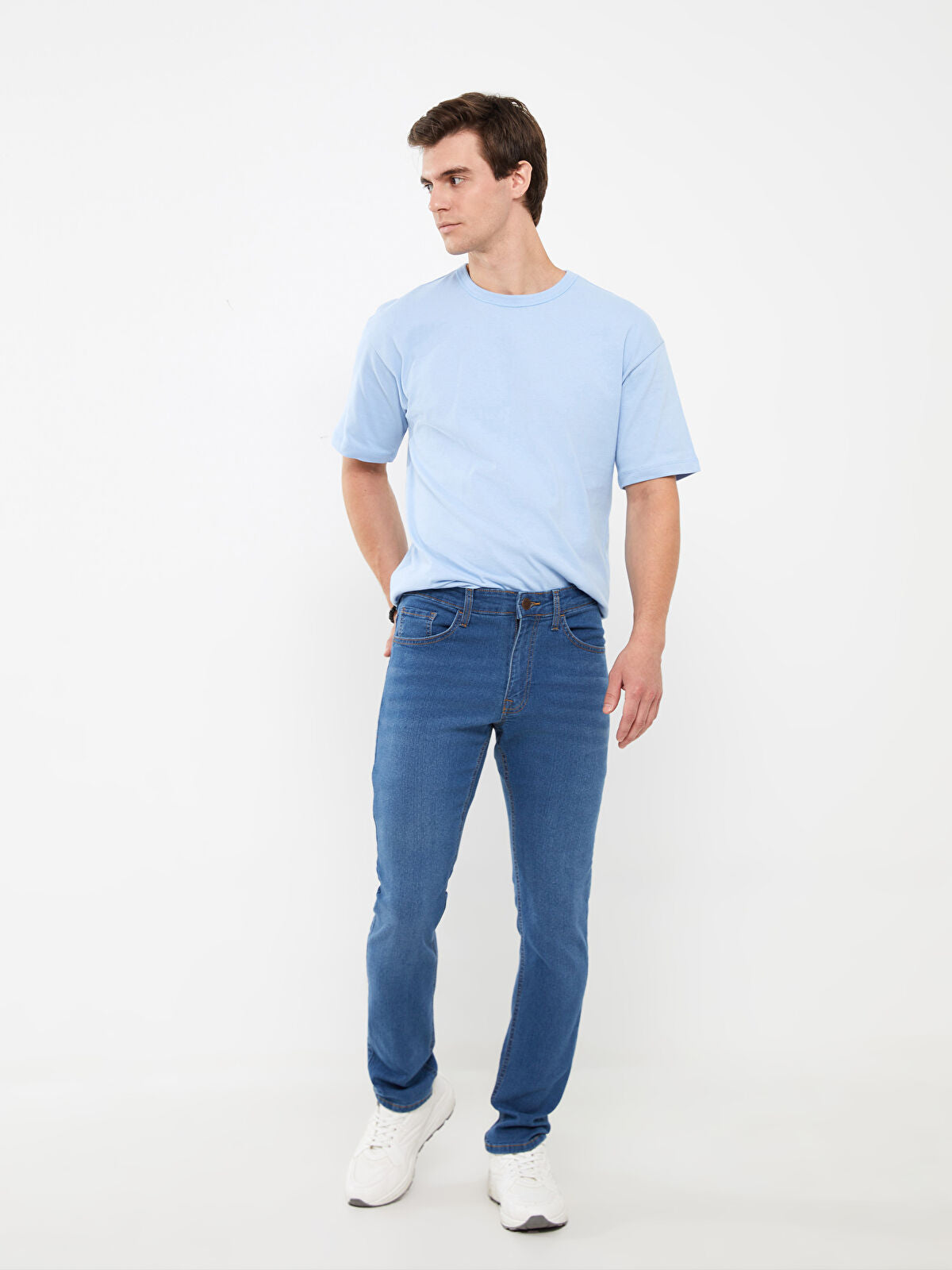 750 Slim Fit Men's Woven Jean Pantalon