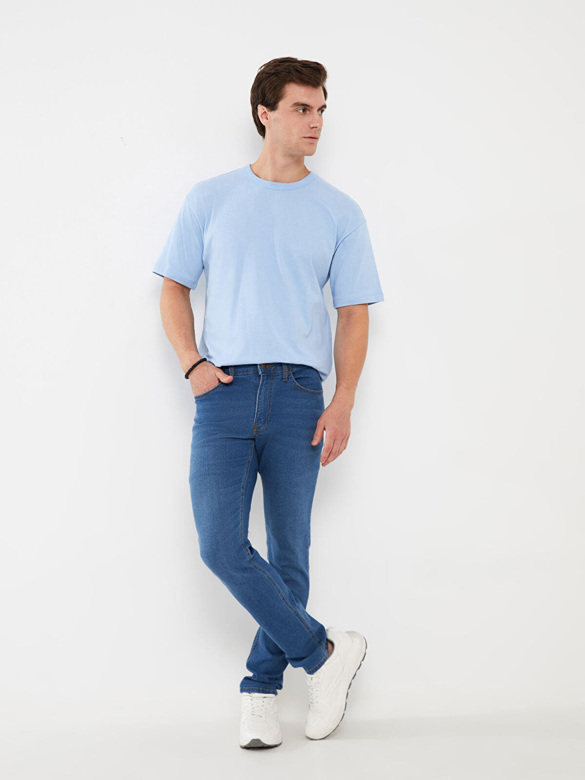 750 Slim Fit Men's Woven Jean Pantalon