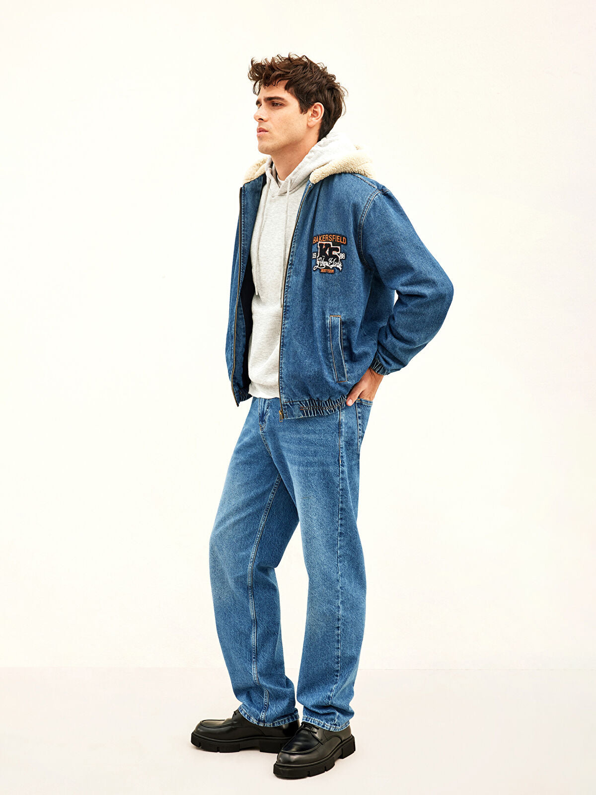 Standard Pattern Hooded Men's Denim Jacket
