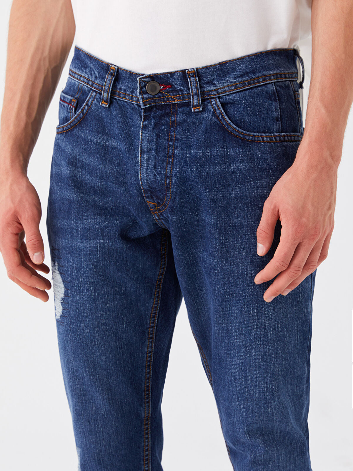 700 Men’s Straight Fit Jeans Pants