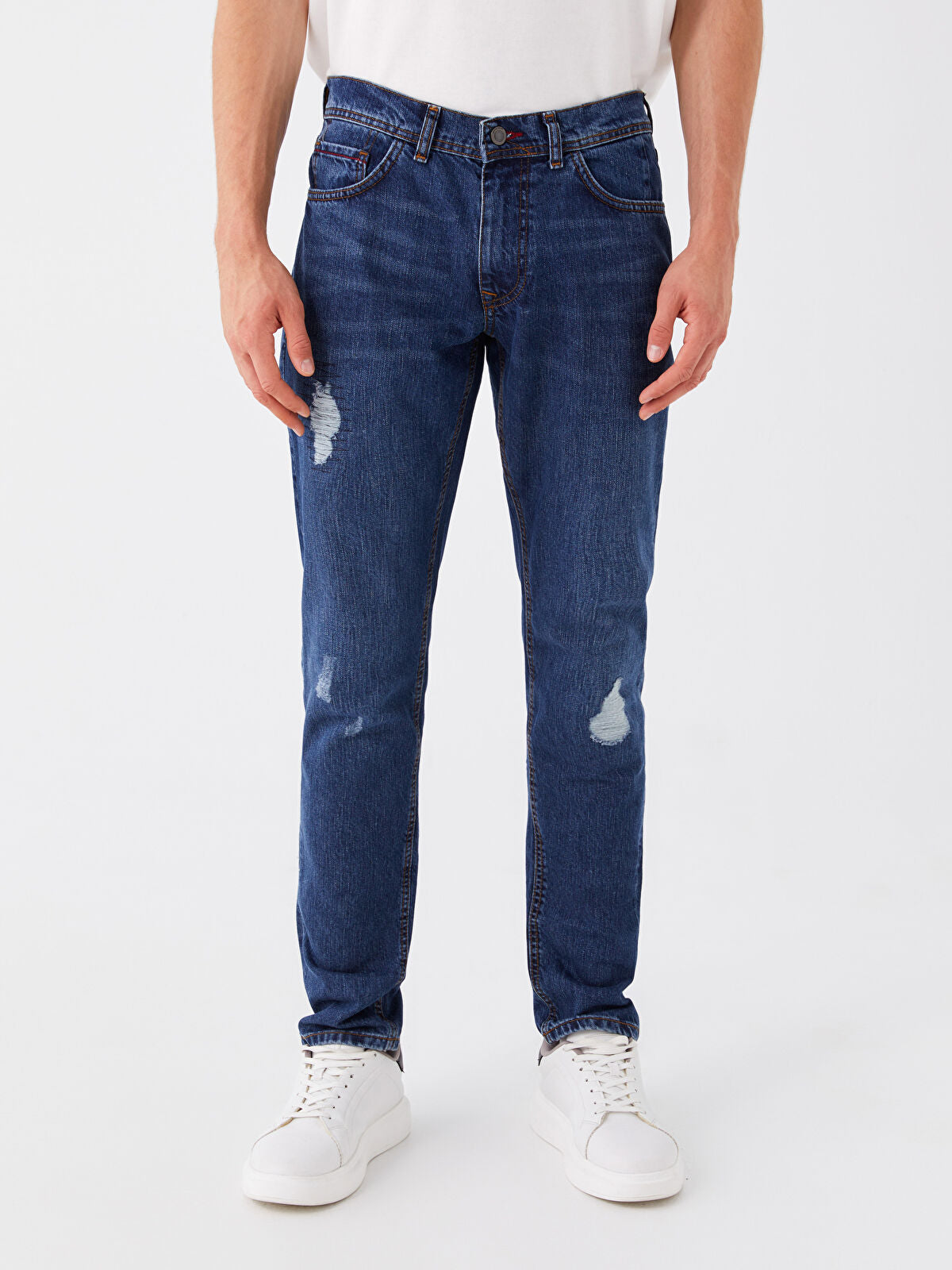 700 Men’s Straight Fit Jeans Pants