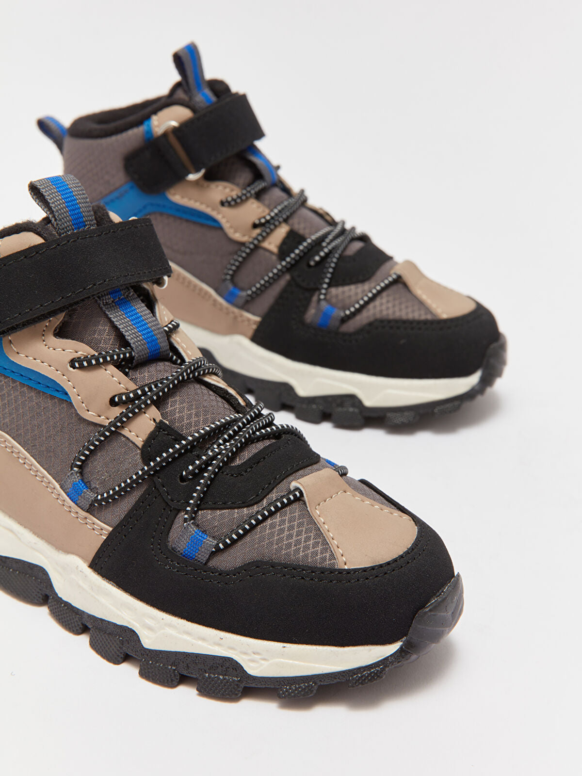 Checkering and Multi-Colored Kids' trekking boot