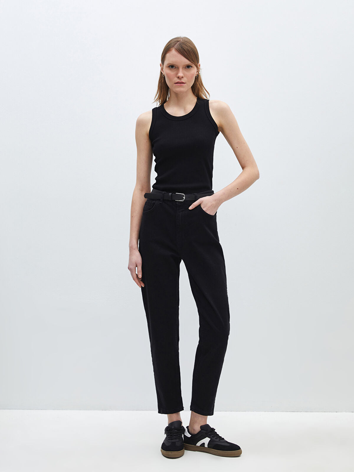 Belted Mom Fit Women's Jeans Pants