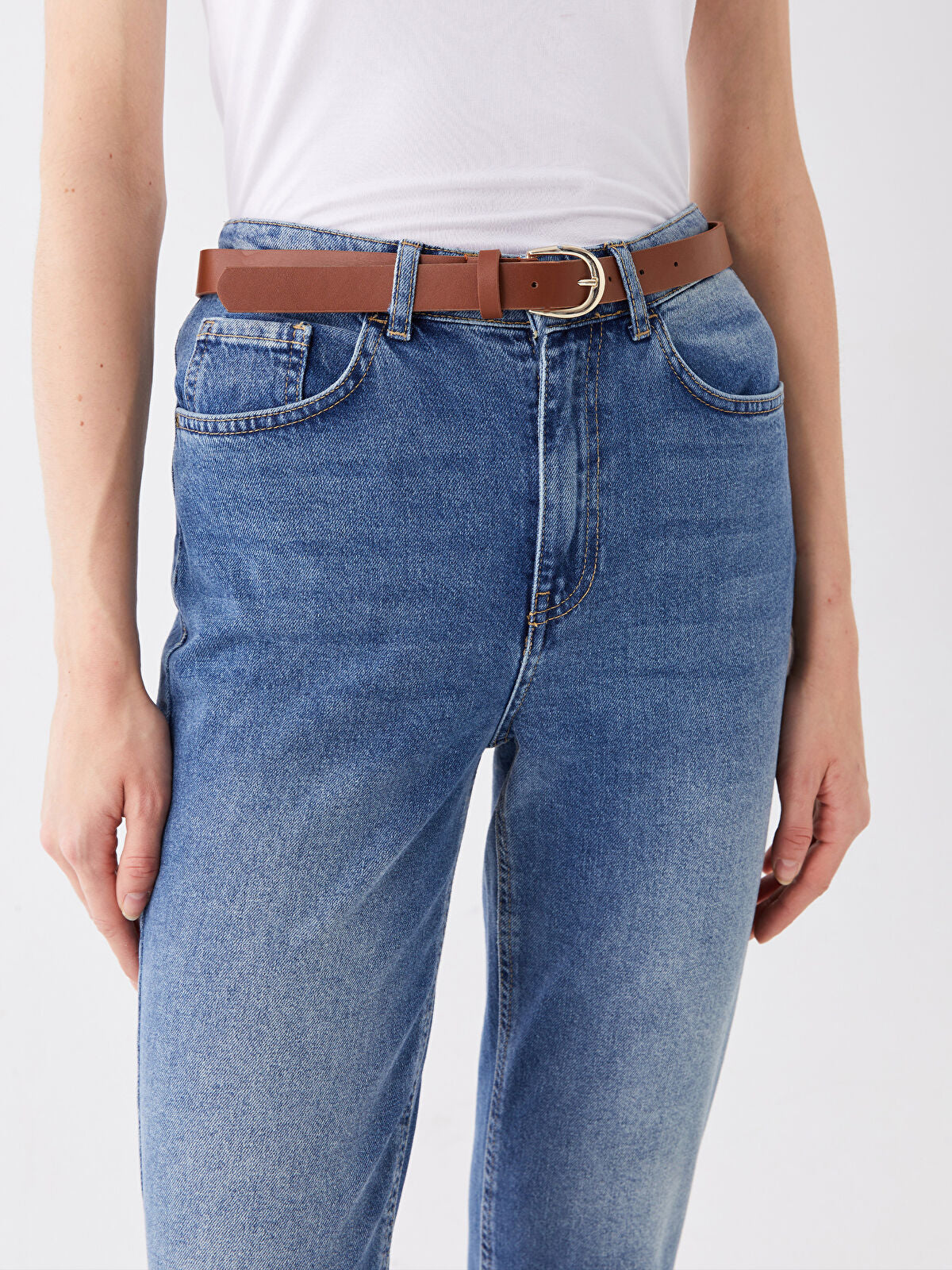 Belted Mom Fit Women's Jeans Pants