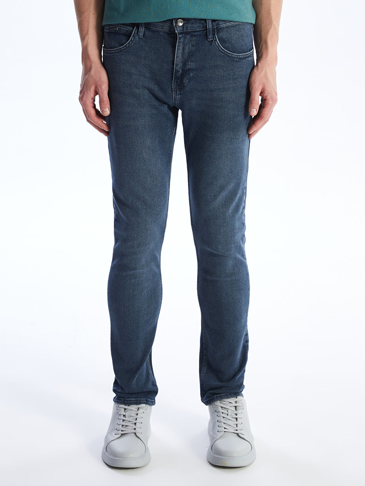 750 Slim Fit Men's Woven Jean Pantalon