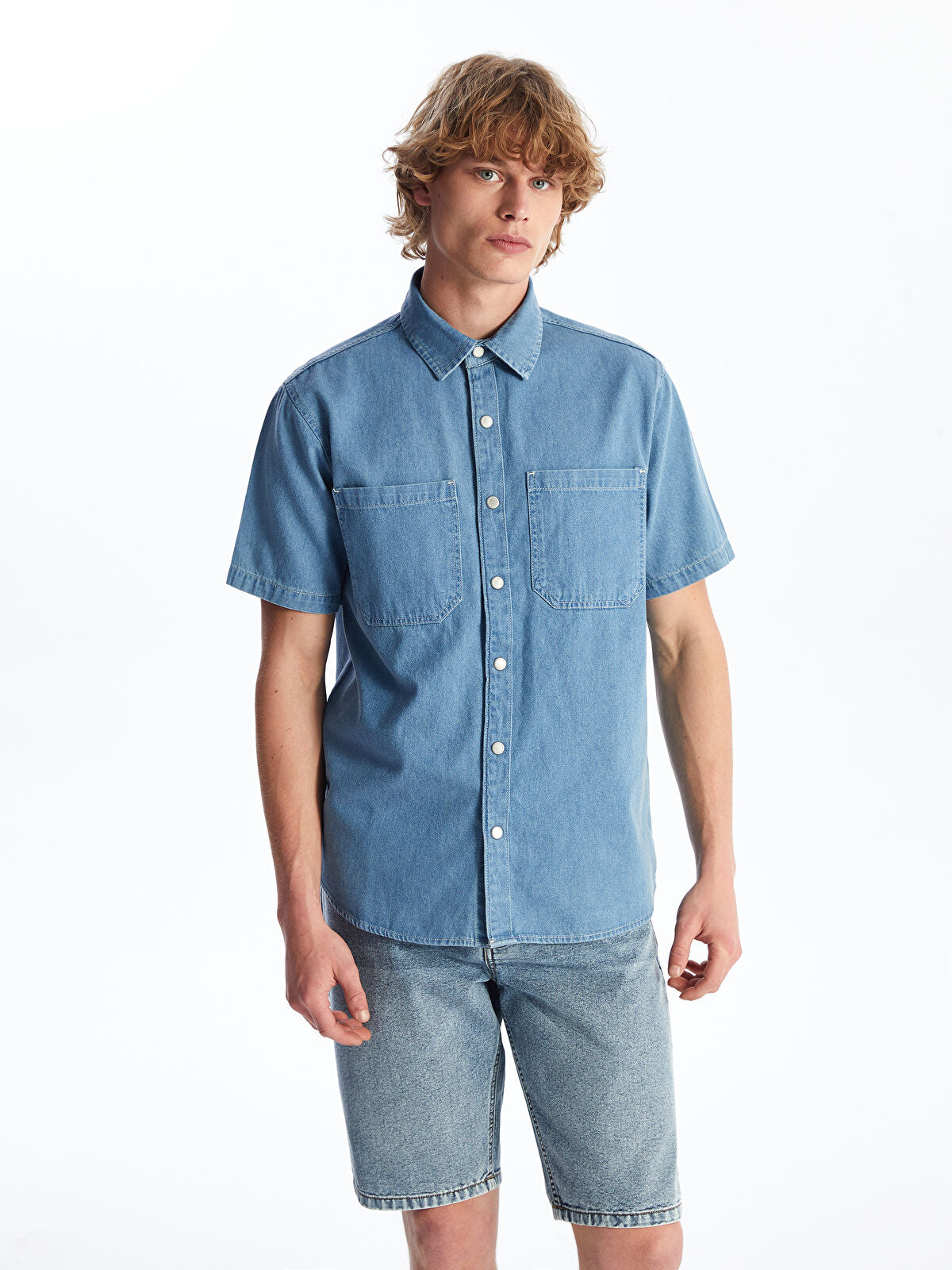 Comfortable Short-Sleeved Men's Jeans T-shirt